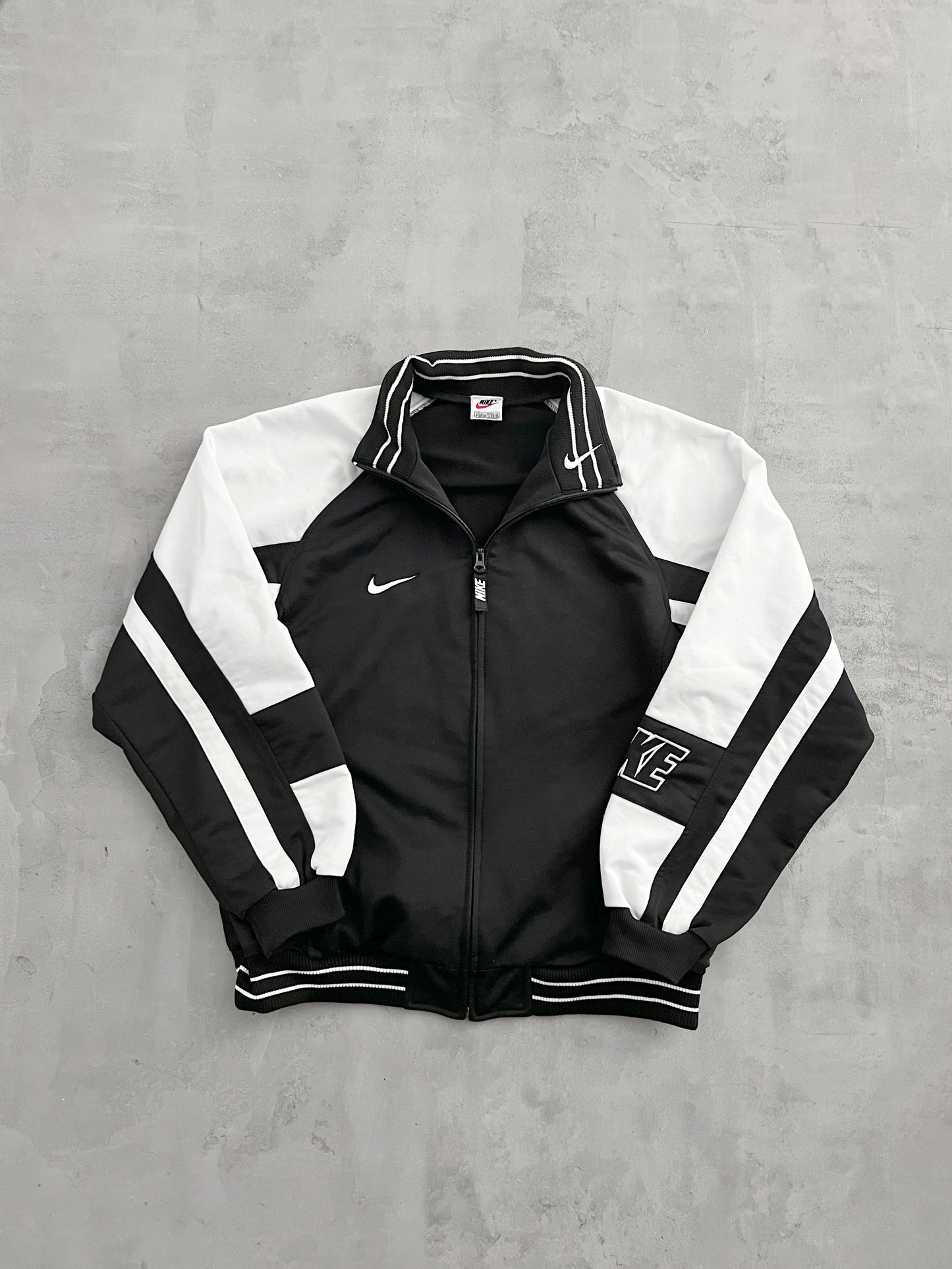 BLACK NIKE TRACK JACKET - 1990S - M/L