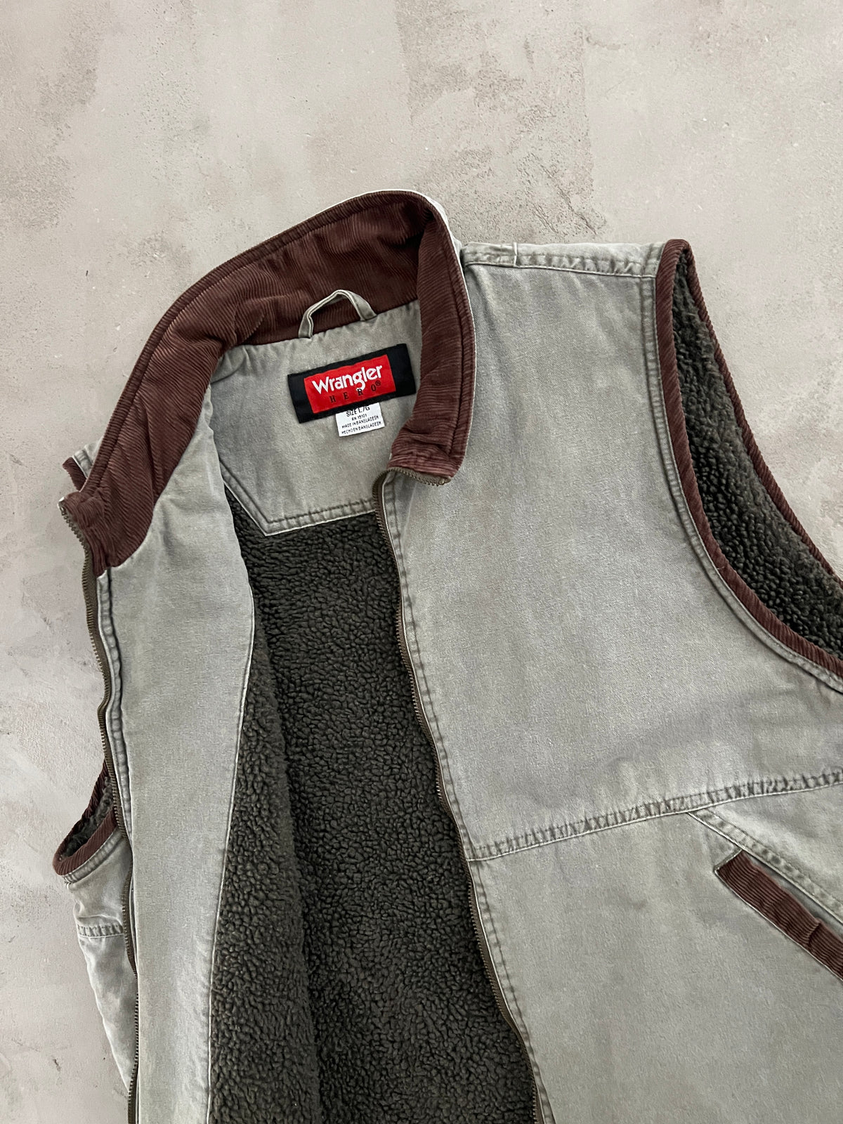 FADED GREY WRANGLER SHERPA VEST - 2000S - L