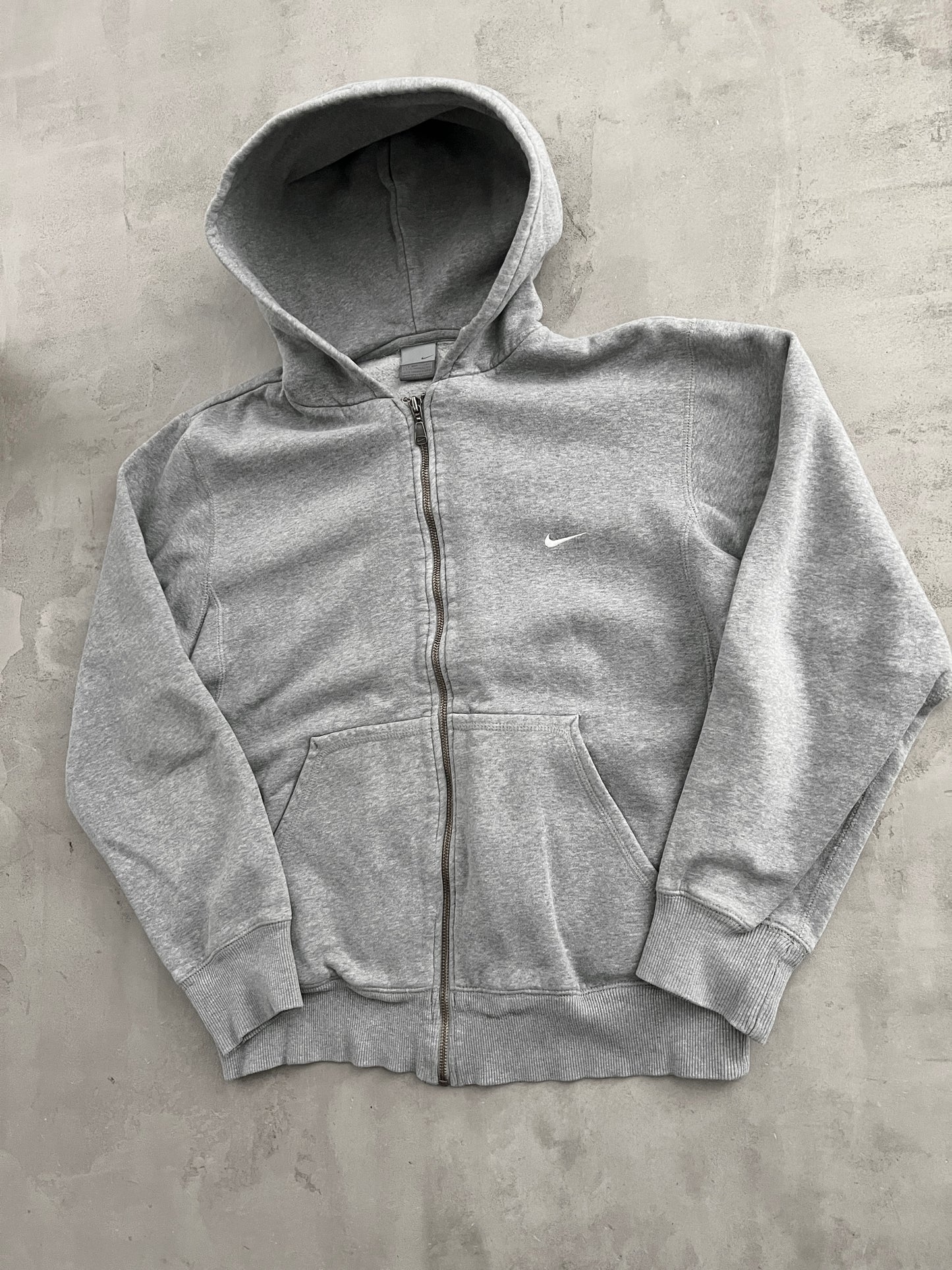 GREY NIKE ZIP UP HOODIE - 2000S - M/S