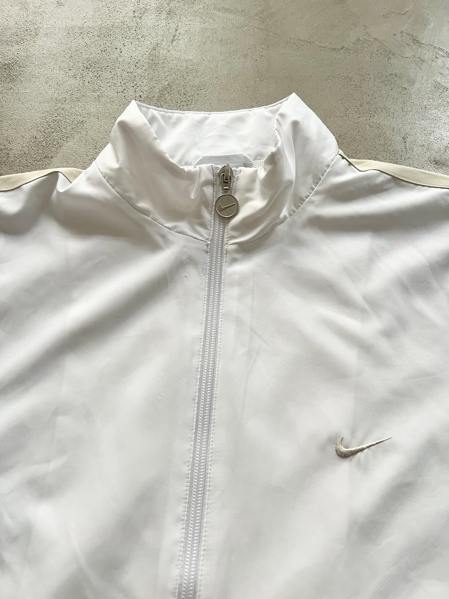 WHITE/BEIGE NIKE TRACK JACKET - 2000S - WOMENS L/XL