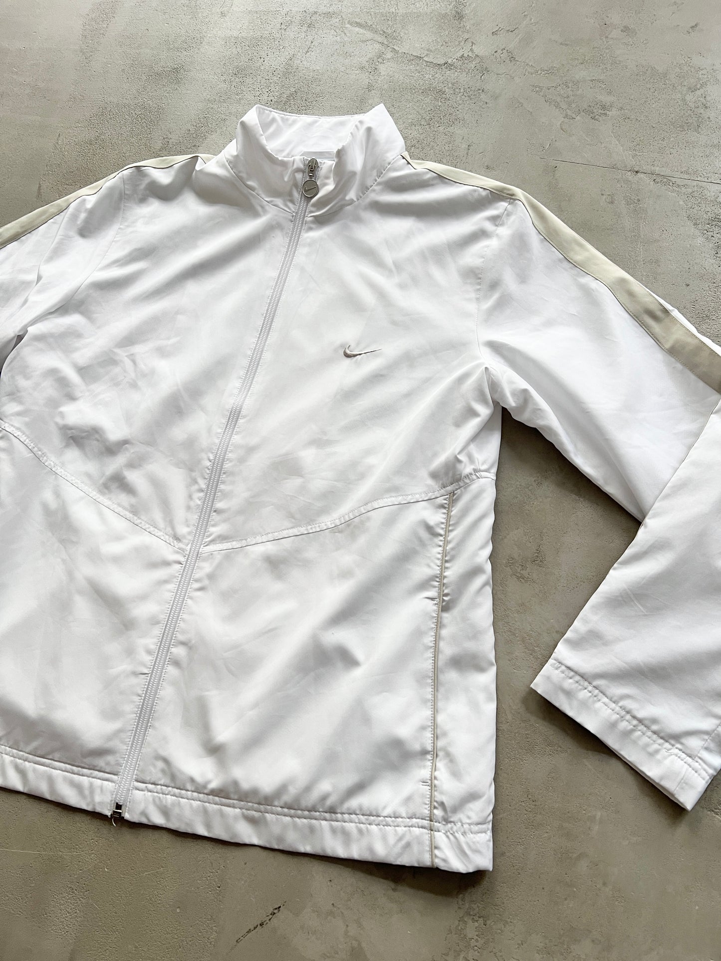 WHITE/BEIGE NIKE TRACK JACKET - 2000S - WOMENS L/XL