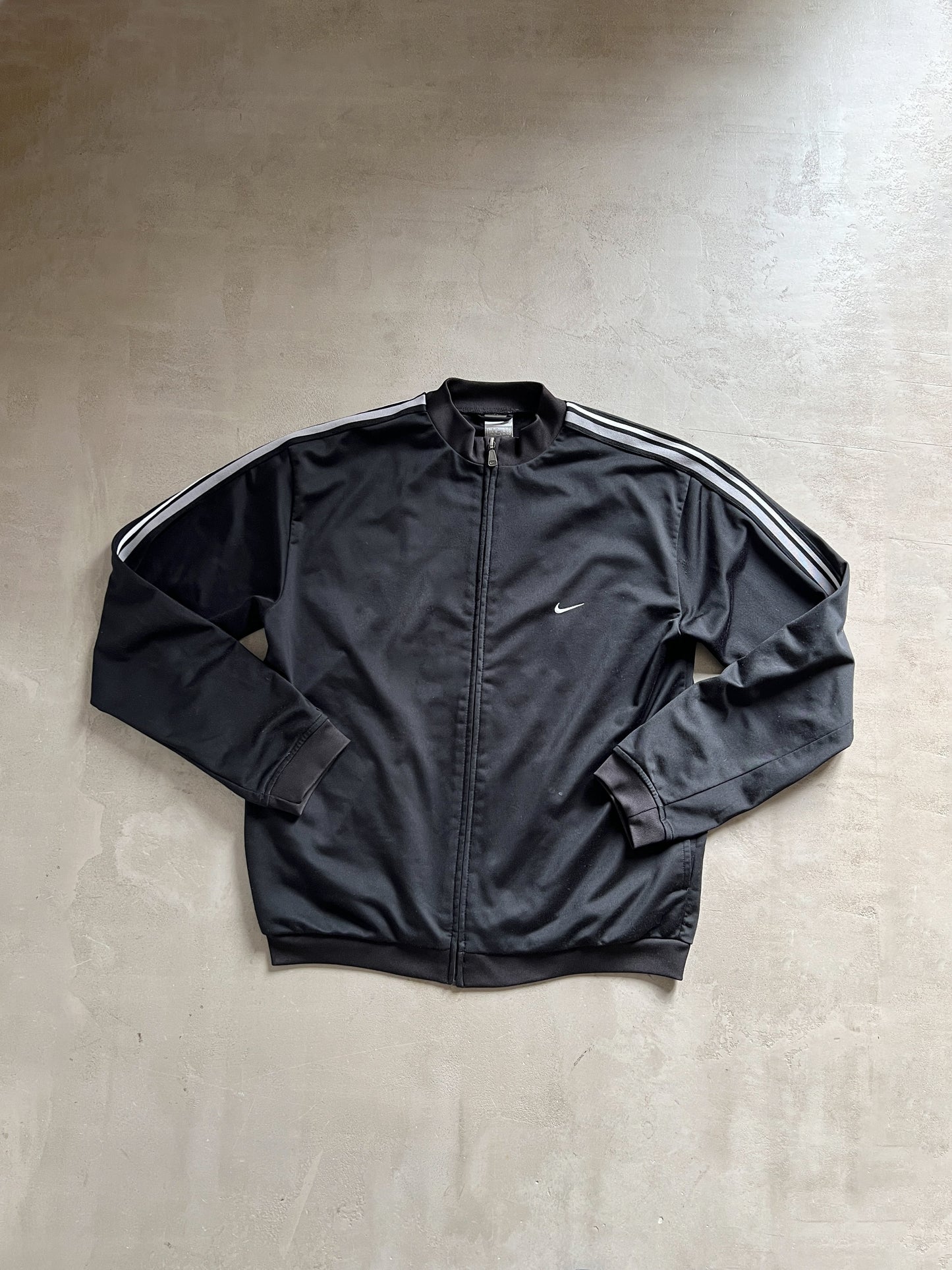 BLACK NIKE TRACK JACKET - 2000S - M/L