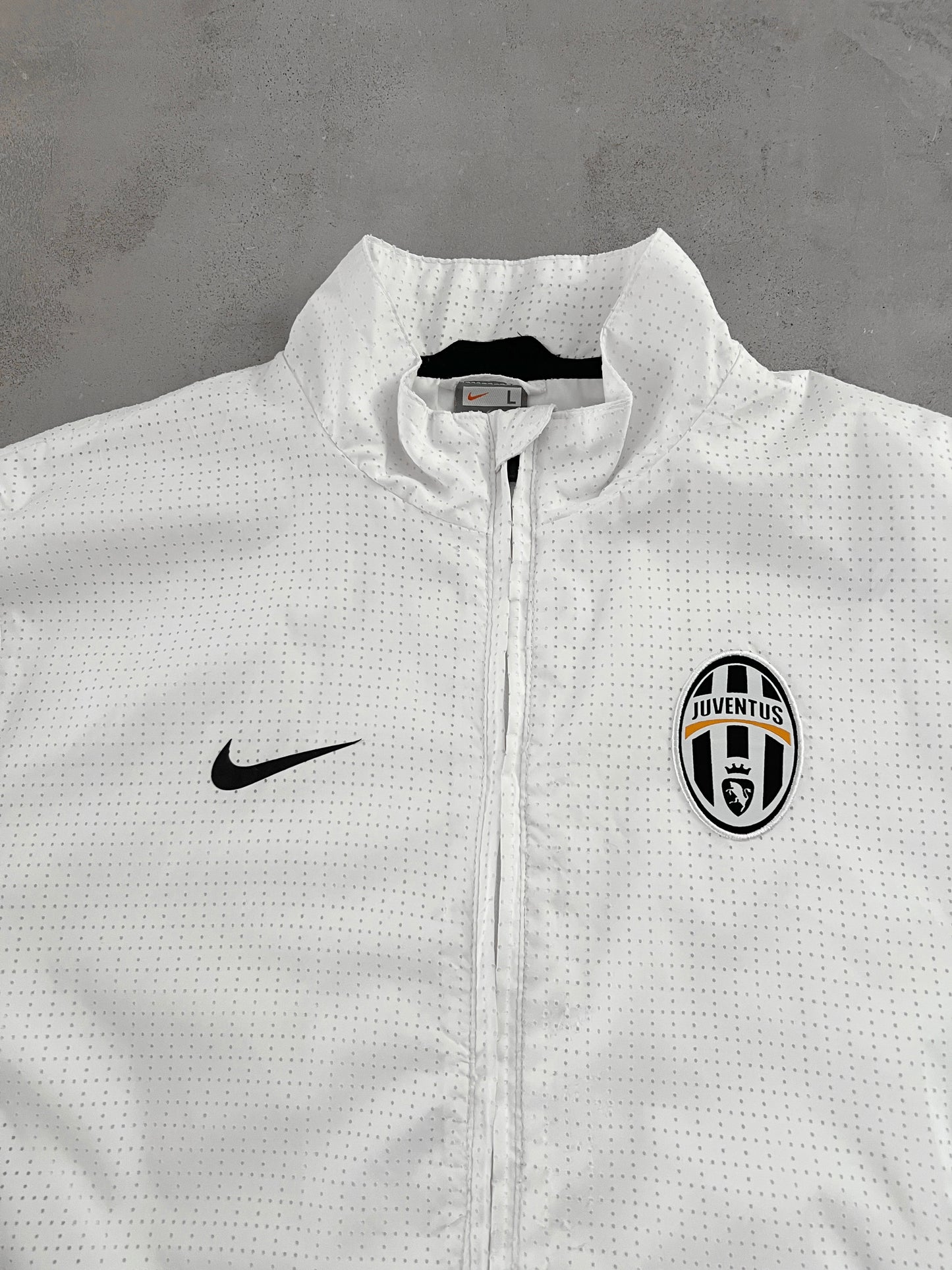 WHITE JUVENTUS NIKE JACKET - 2000S - L