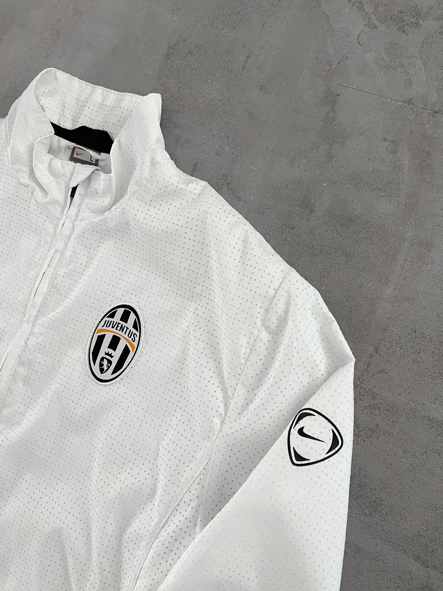 WHITE JUVENTUS NIKE JACKET - 2000S - L
