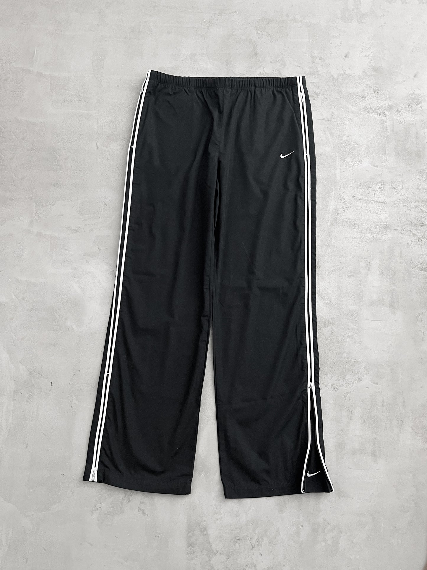 BLACK NIKE TRACK PANTS - 2000S - L