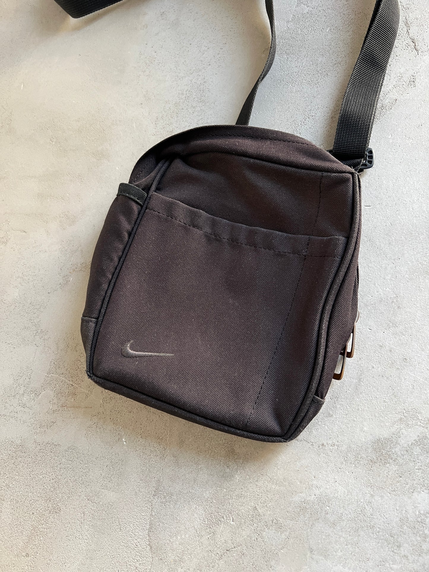 FADED BLACK NIKE BAG - 2000S