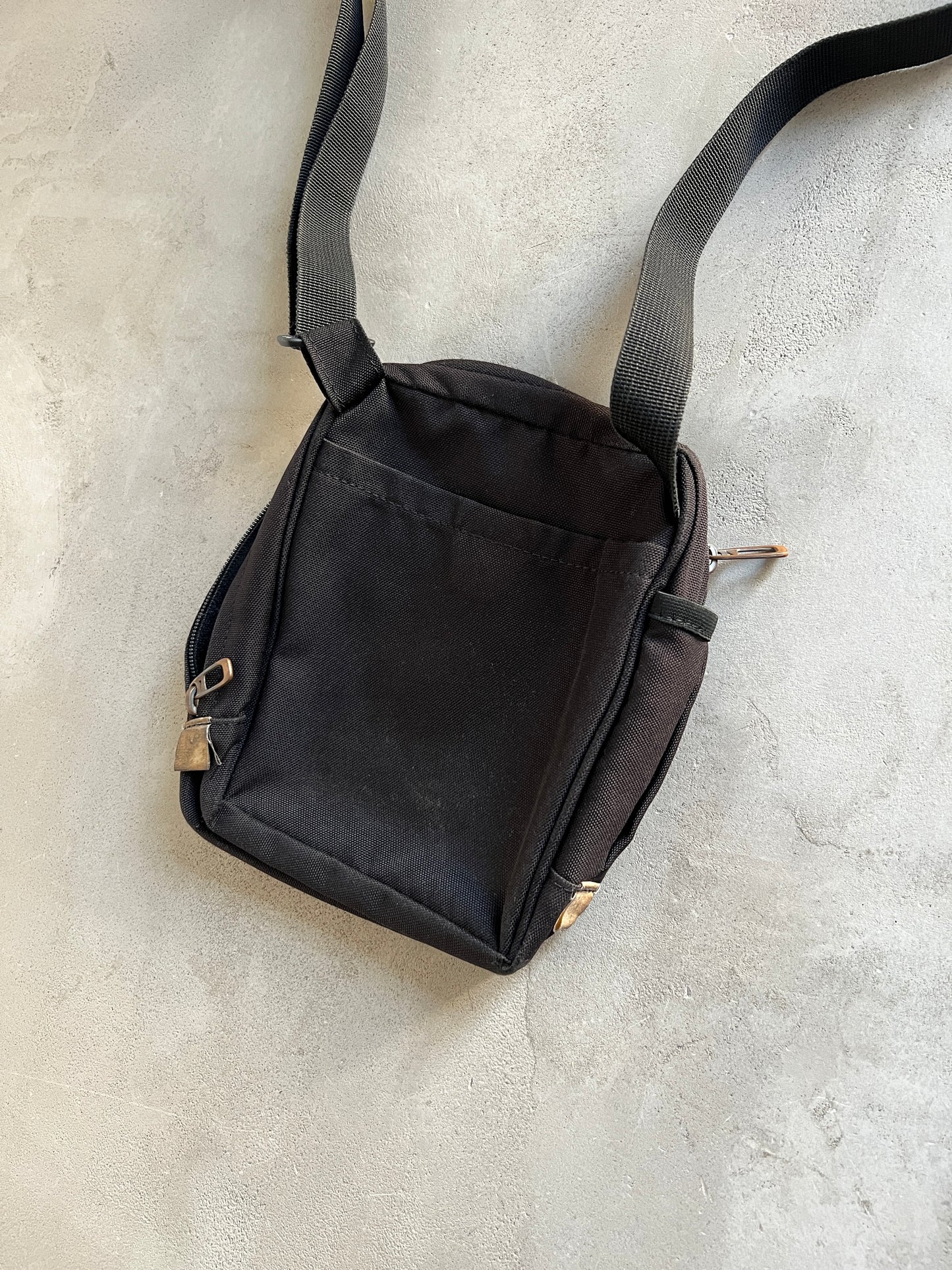 FADED BLACK NIKE BAG - 2000S