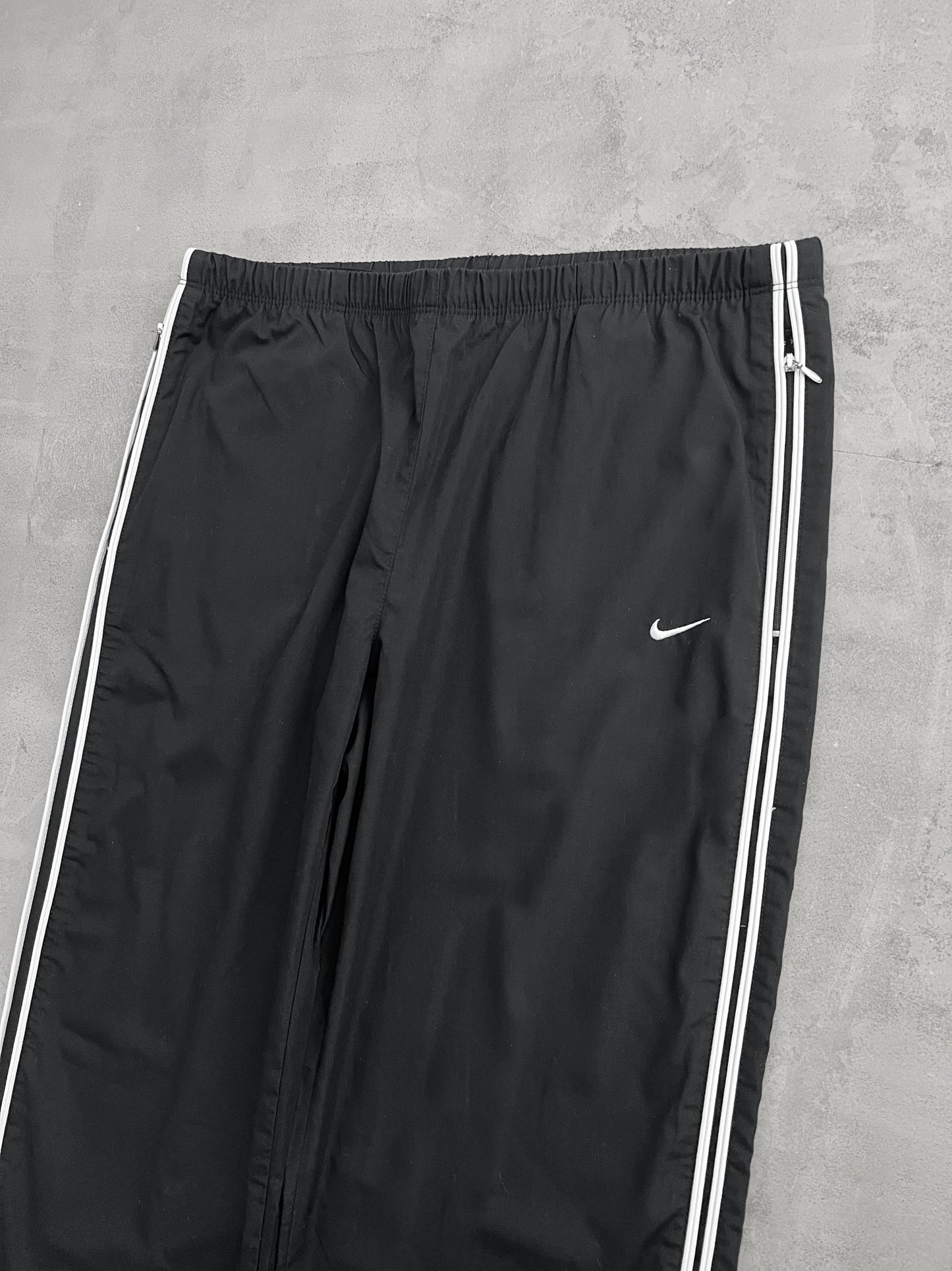 BLACK NIKE TRACK PANTS - 2000S - L