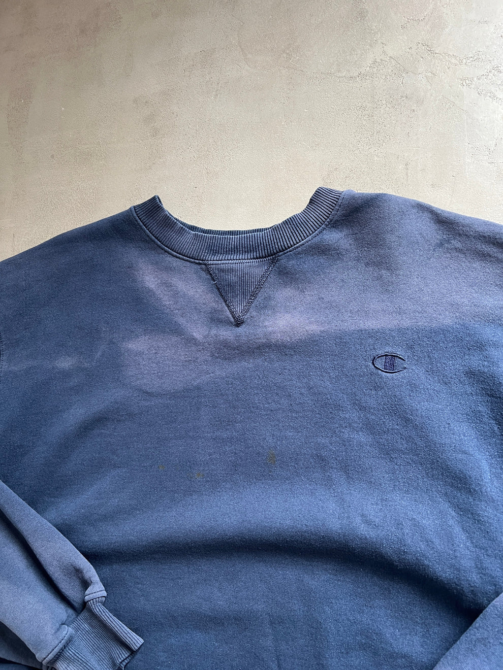 FADED NAVY CHAMPION SWEATER - 1990S - XL/L