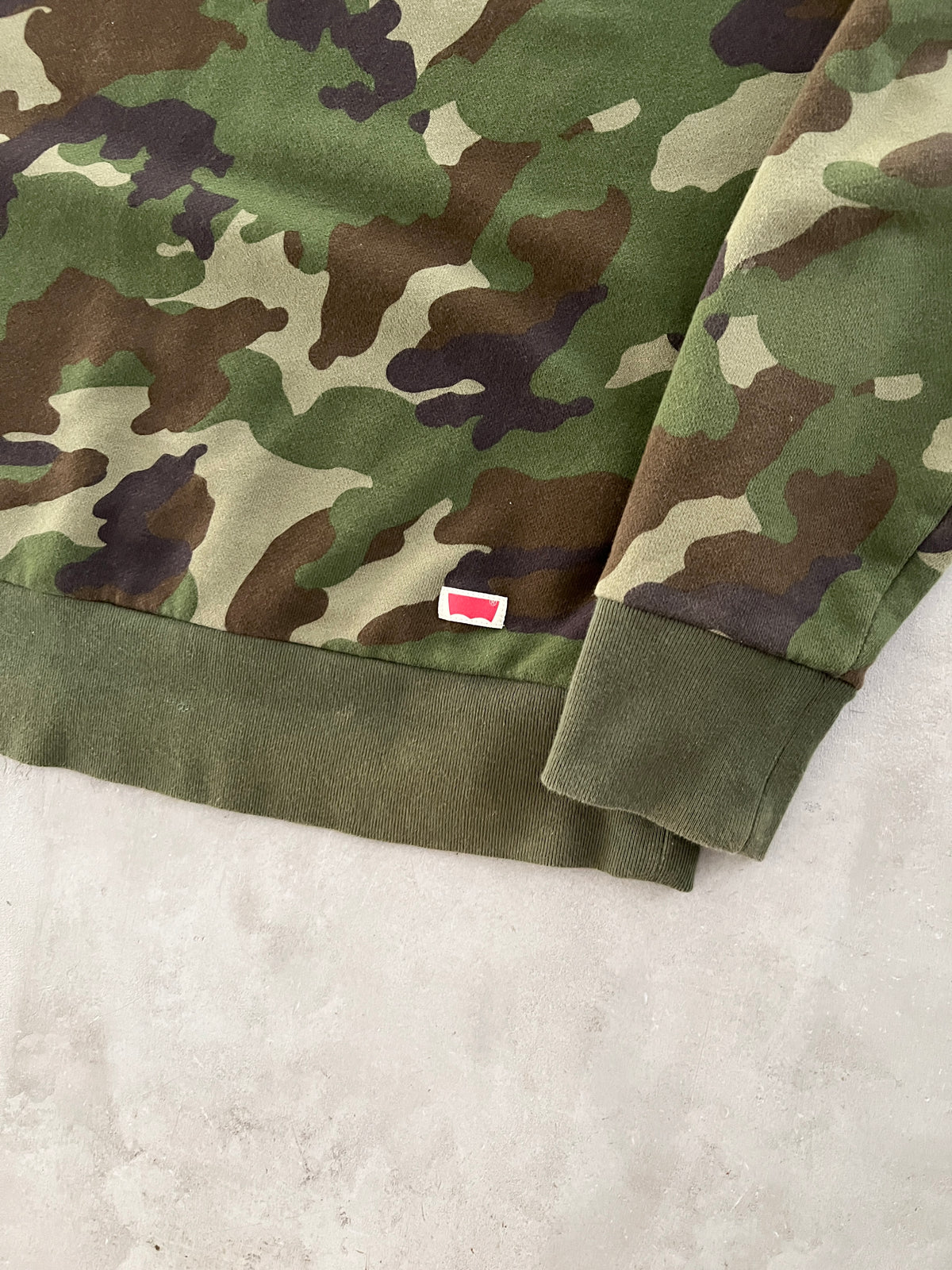 CAMO LEVI'S SWEATER - 2000S - M