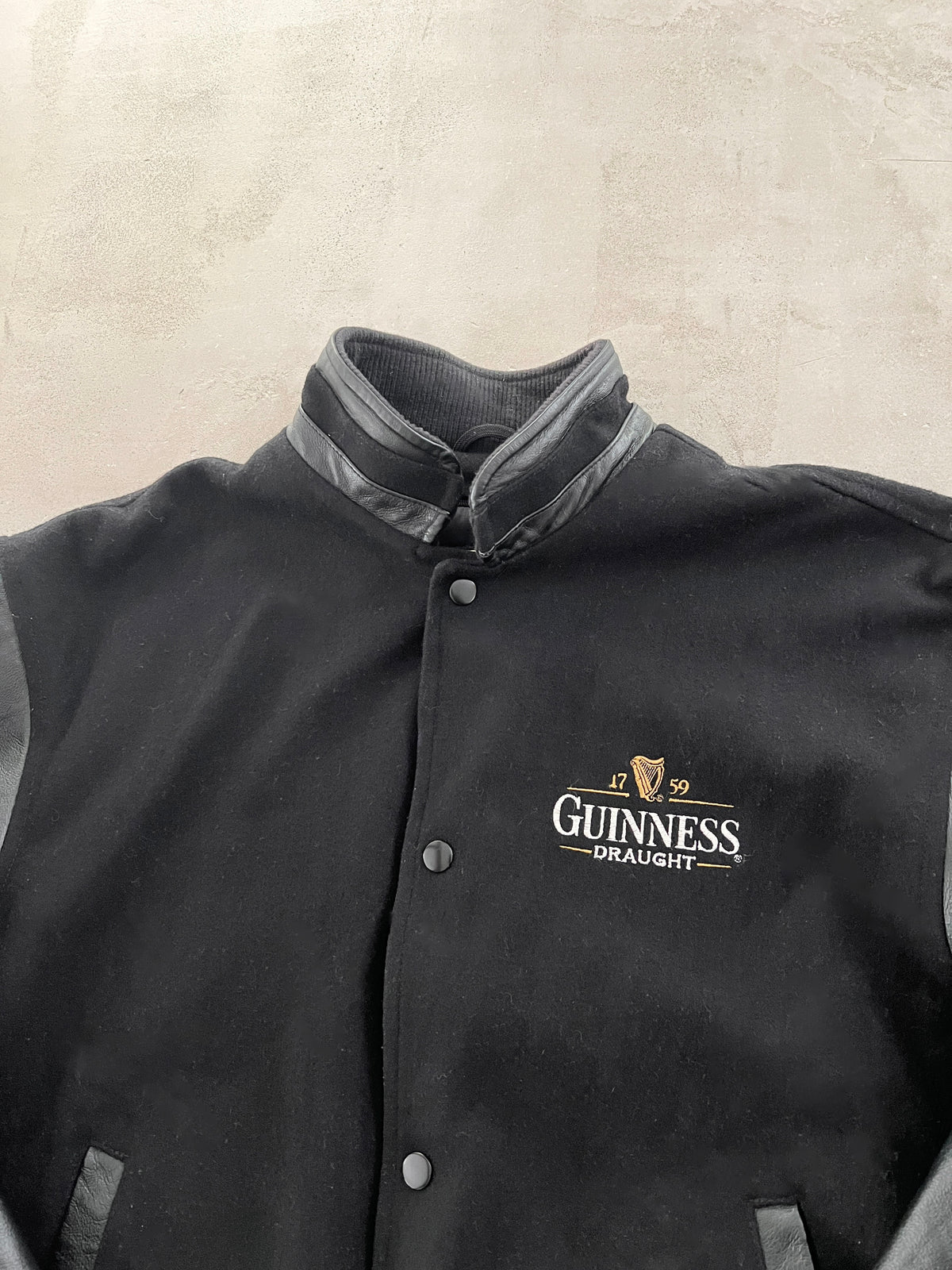BLACK GUINNESS LEATHER JACKET - 1990S - M