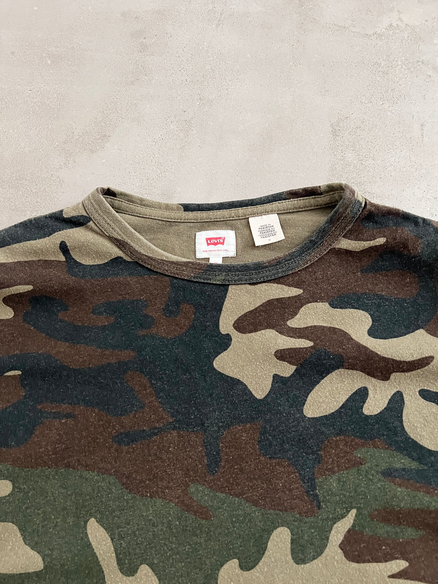 CAMO LEVI'S LONGSLEEVE - 2000S - M