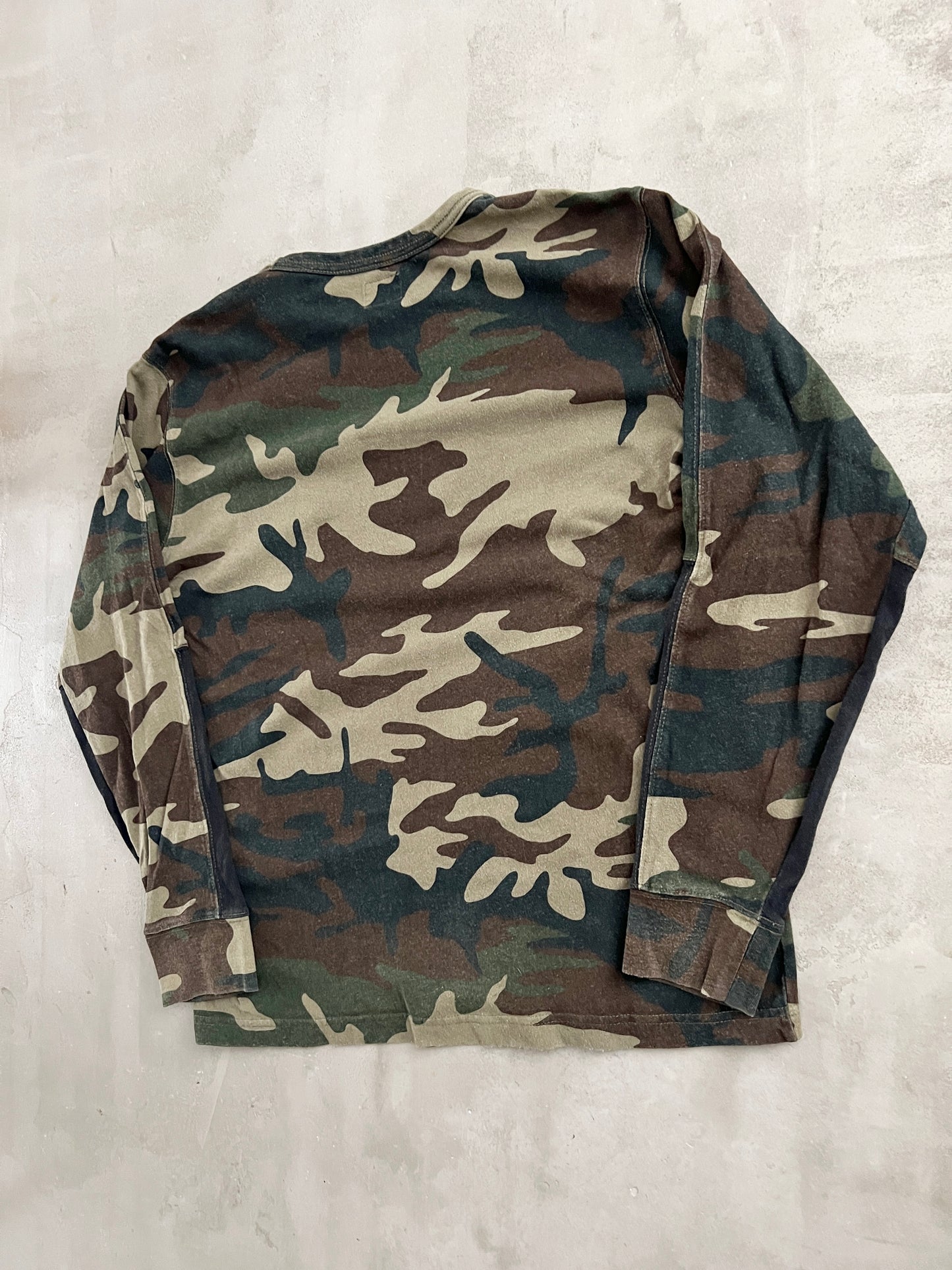 CAMO LEVI'S LONGSLEEVE - 2000S - M