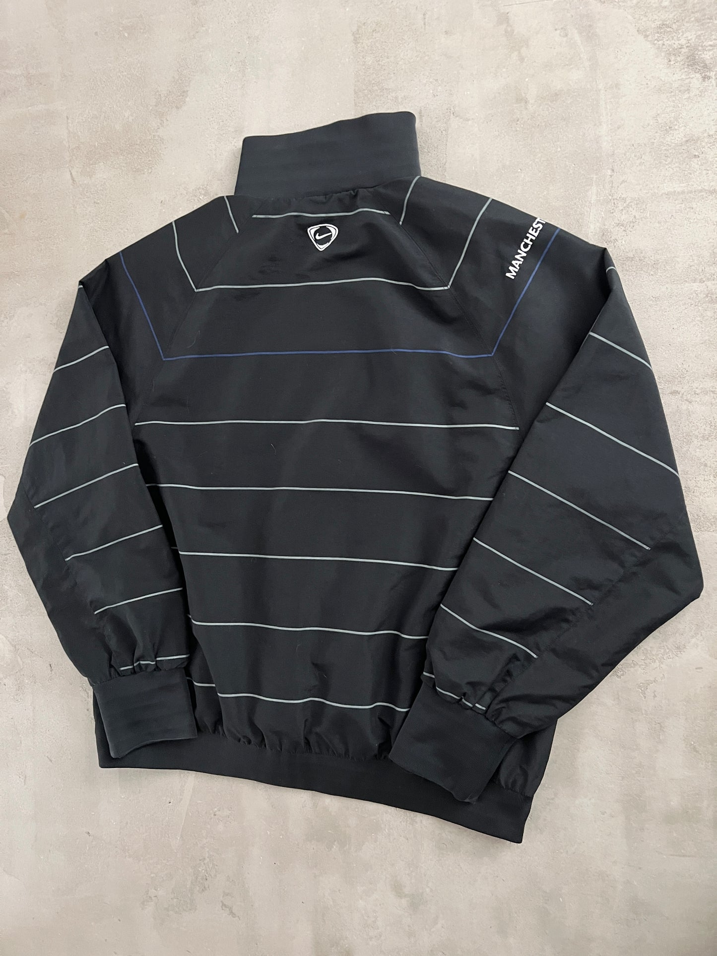 BLACK MANCHESTER UNITED NIKE JACKET - 2000S - L