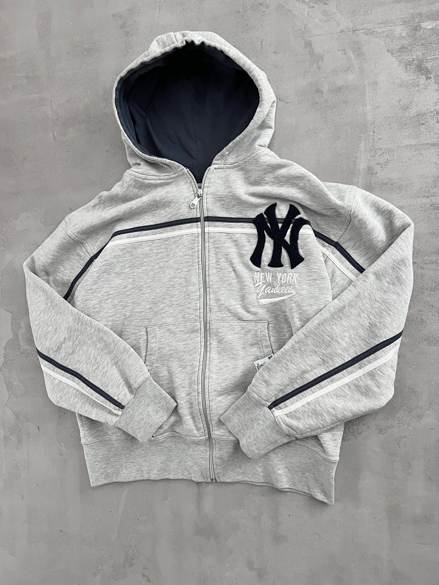 GREY YANKEES ZIP UP HOODIE - 1990S - L/M