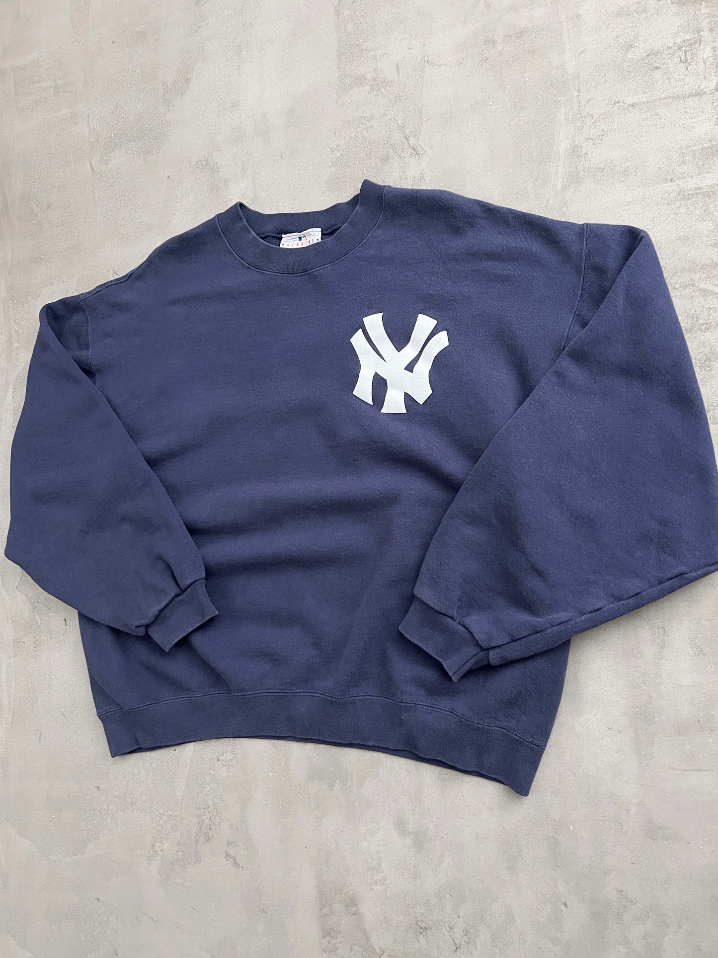 NAVY YANKEES SWEATER - 1990S - L