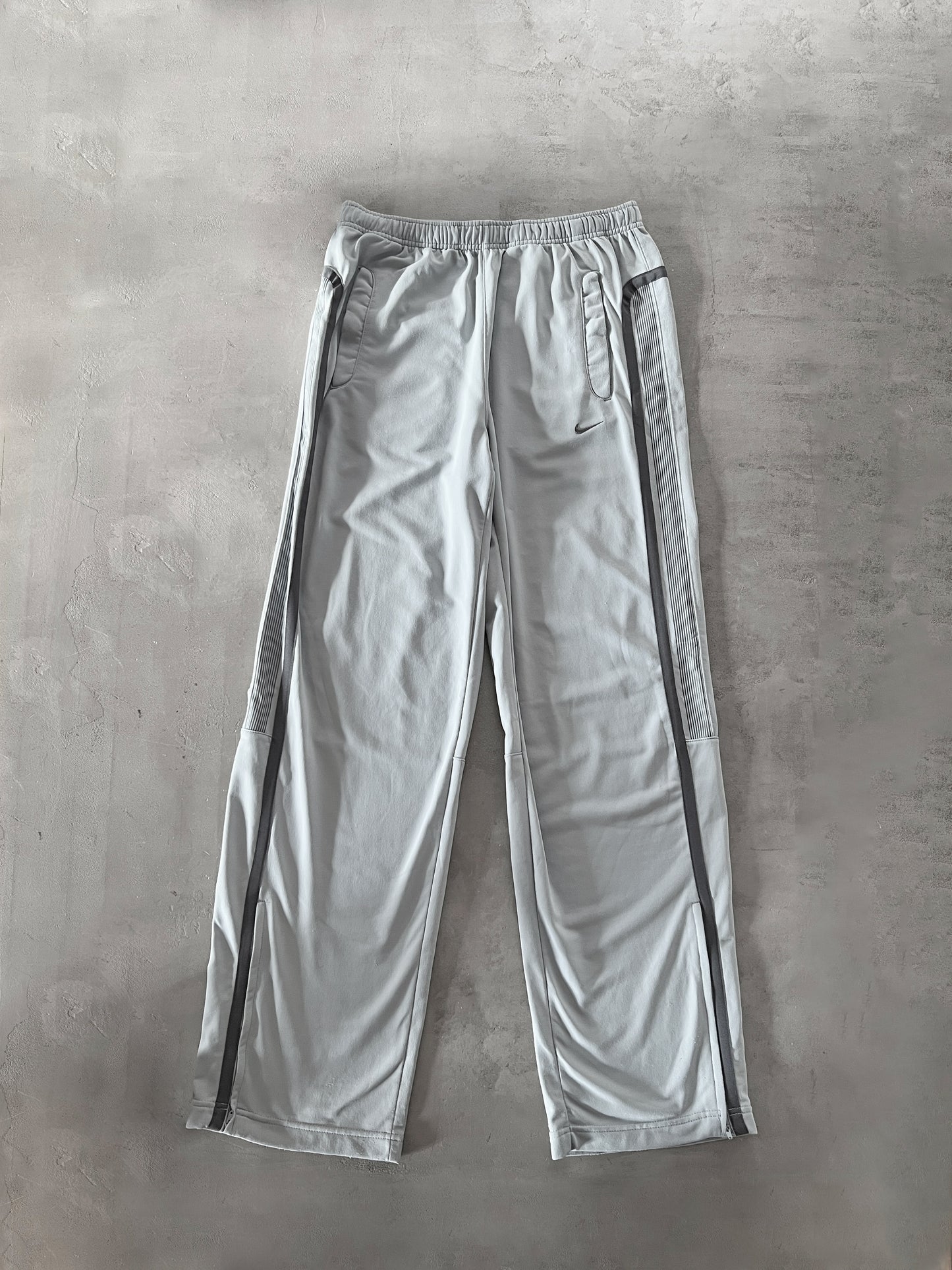 GREY NIKE TRACK PANTS - 2000S - XL