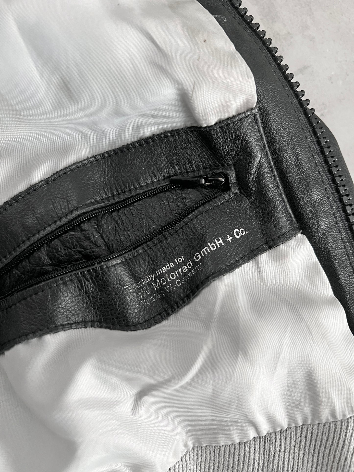 BLACK BMW LEATHER BIKING JACKET - 1990S - M/L