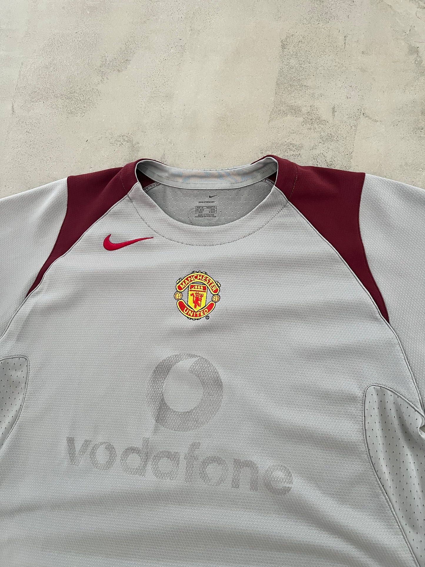 GREY MANCHESTER UNITED NIKE JERSEY - 2000S - L/M