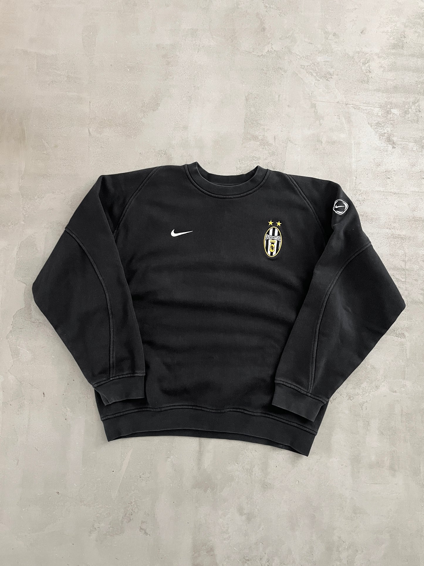 BLACK JUVENTUS NIKE SWEATER - 2000S - M