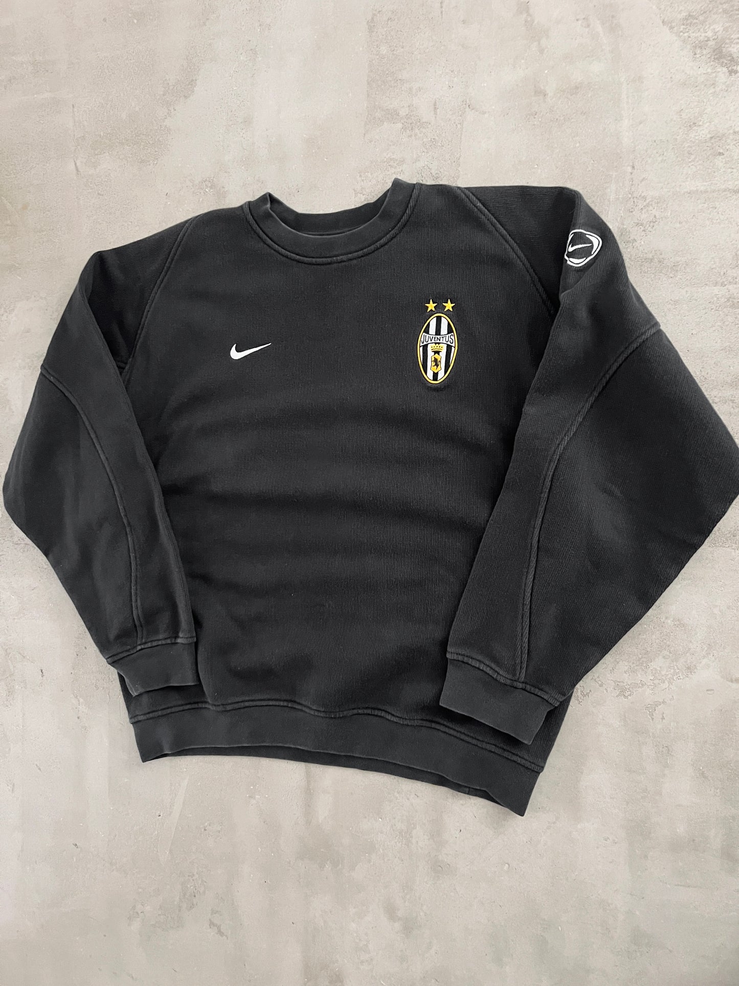 BLACK JUVENTUS NIKE SWEATER - 2000S - M