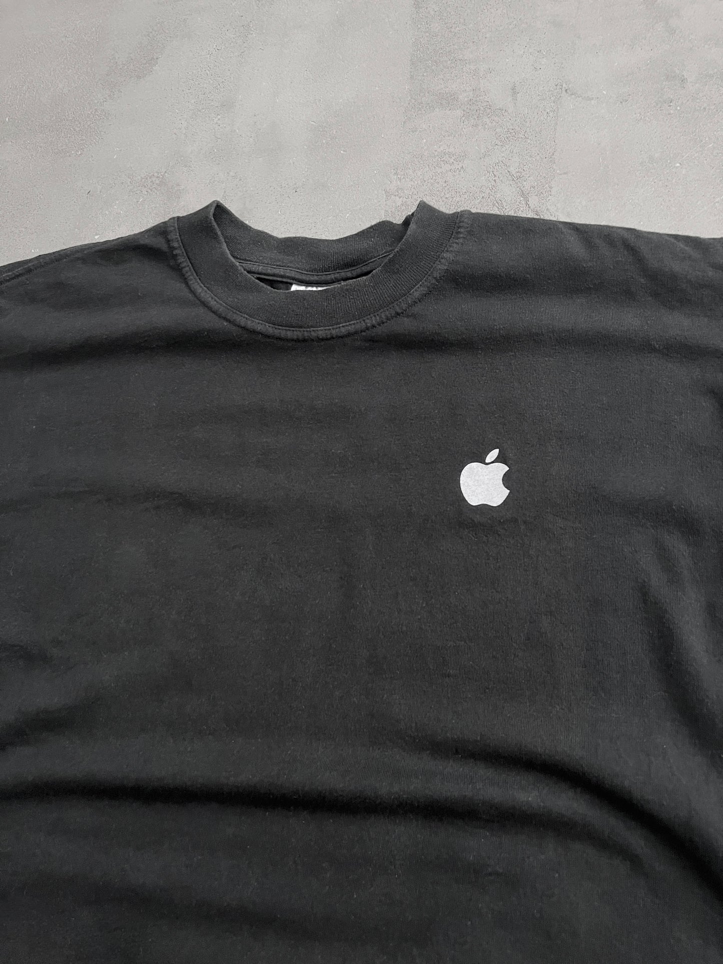 BLACK APPLE TEE - 2000S - L