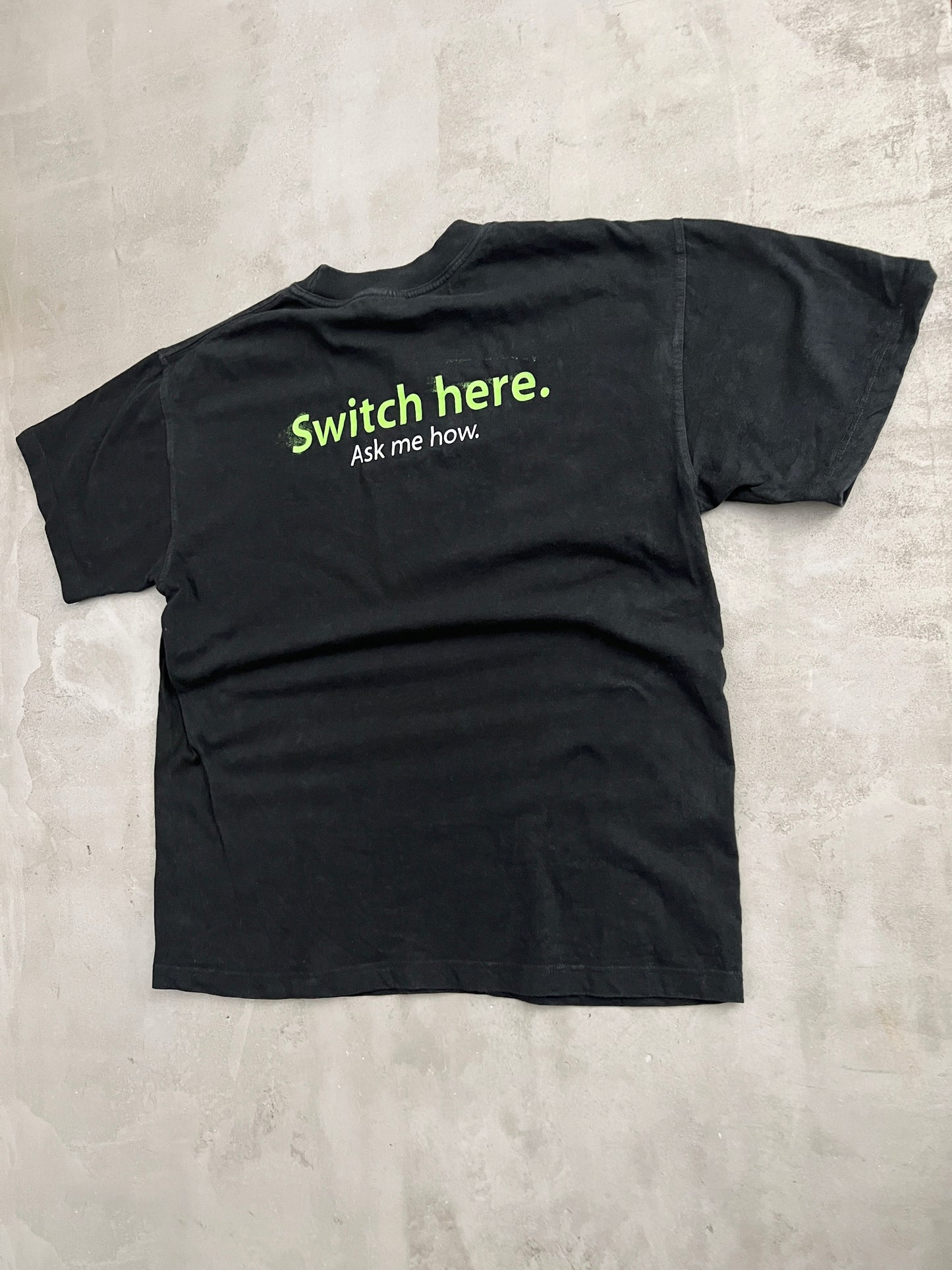 BLACK APPLE TEE - 2000S - L