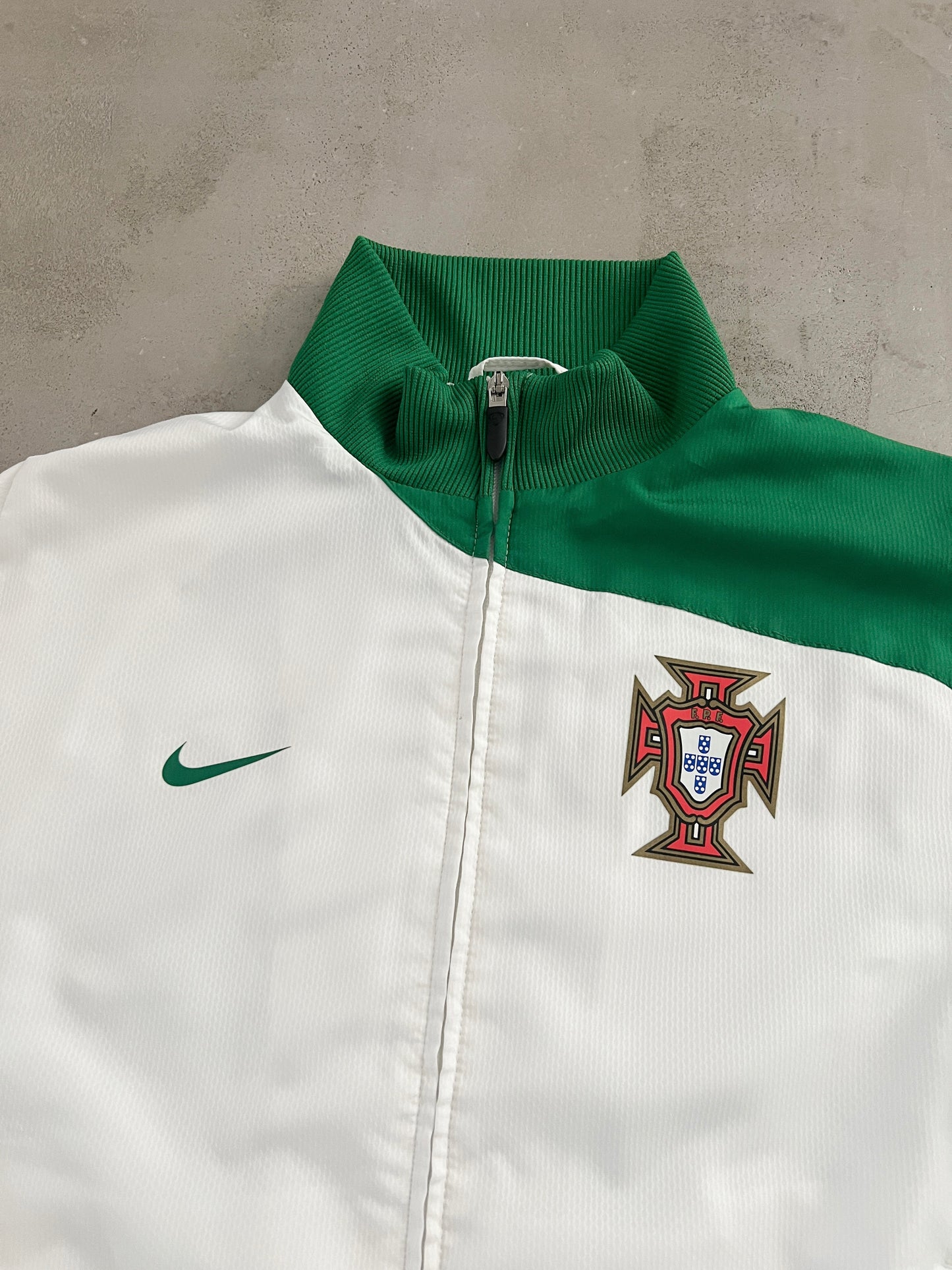 WHITE/GREEN PORTUGAL NIKE JACKET - 2000S - S