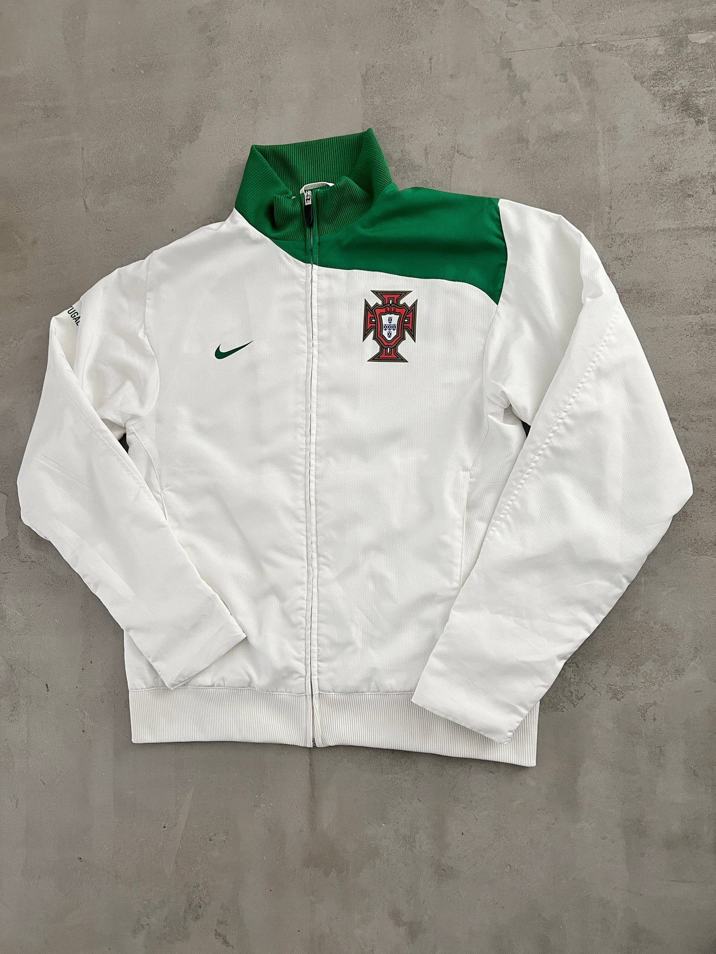 WHITE/GREEN PORTUGAL NIKE JACKET - 2000S - S