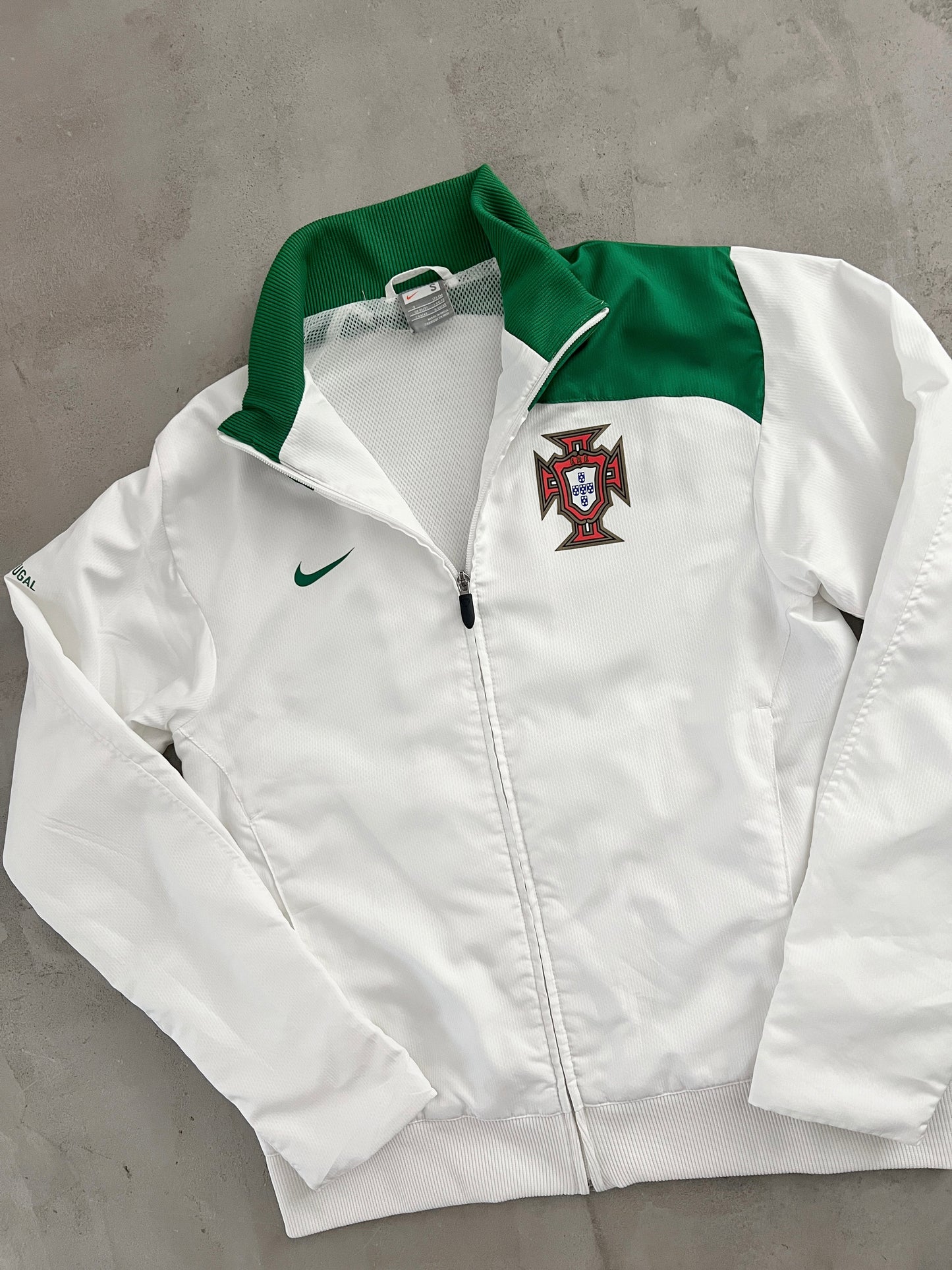 WHITE/GREEN PORTUGAL NIKE JACKET - 2000S - S