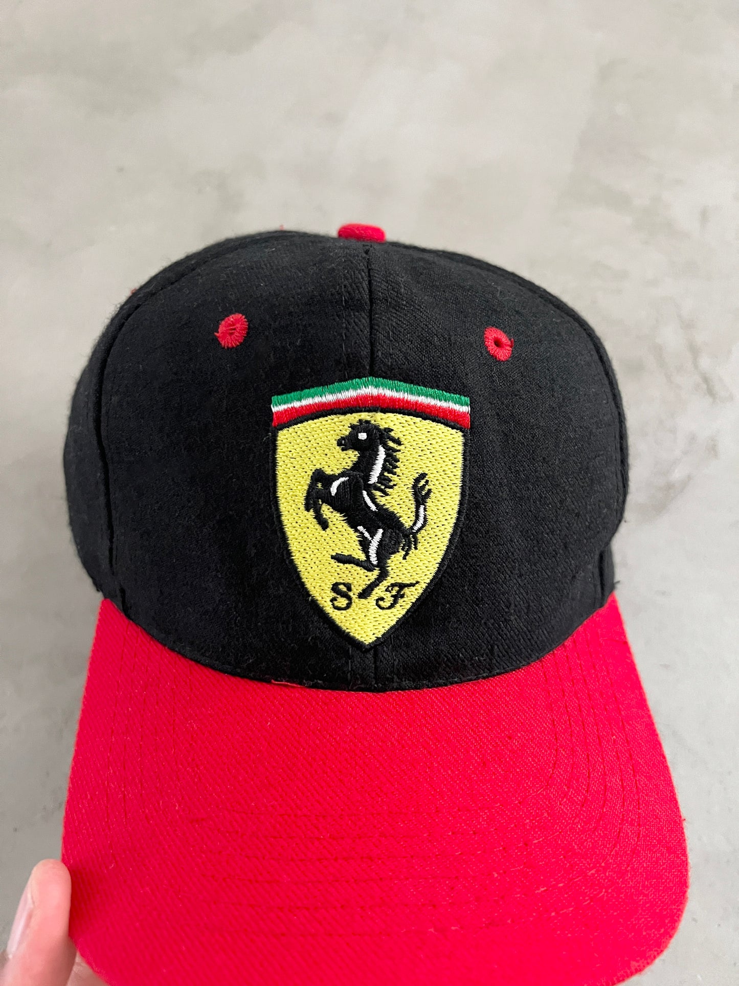 BLACK FERRARI CAP - 1996