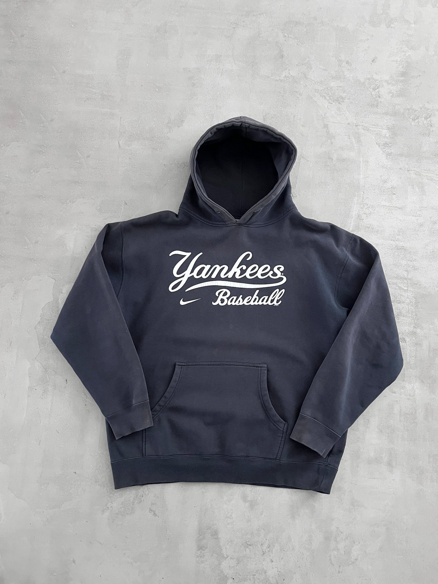 FADED NAVY YANKEES NIKE HOODIE - 2000S - L