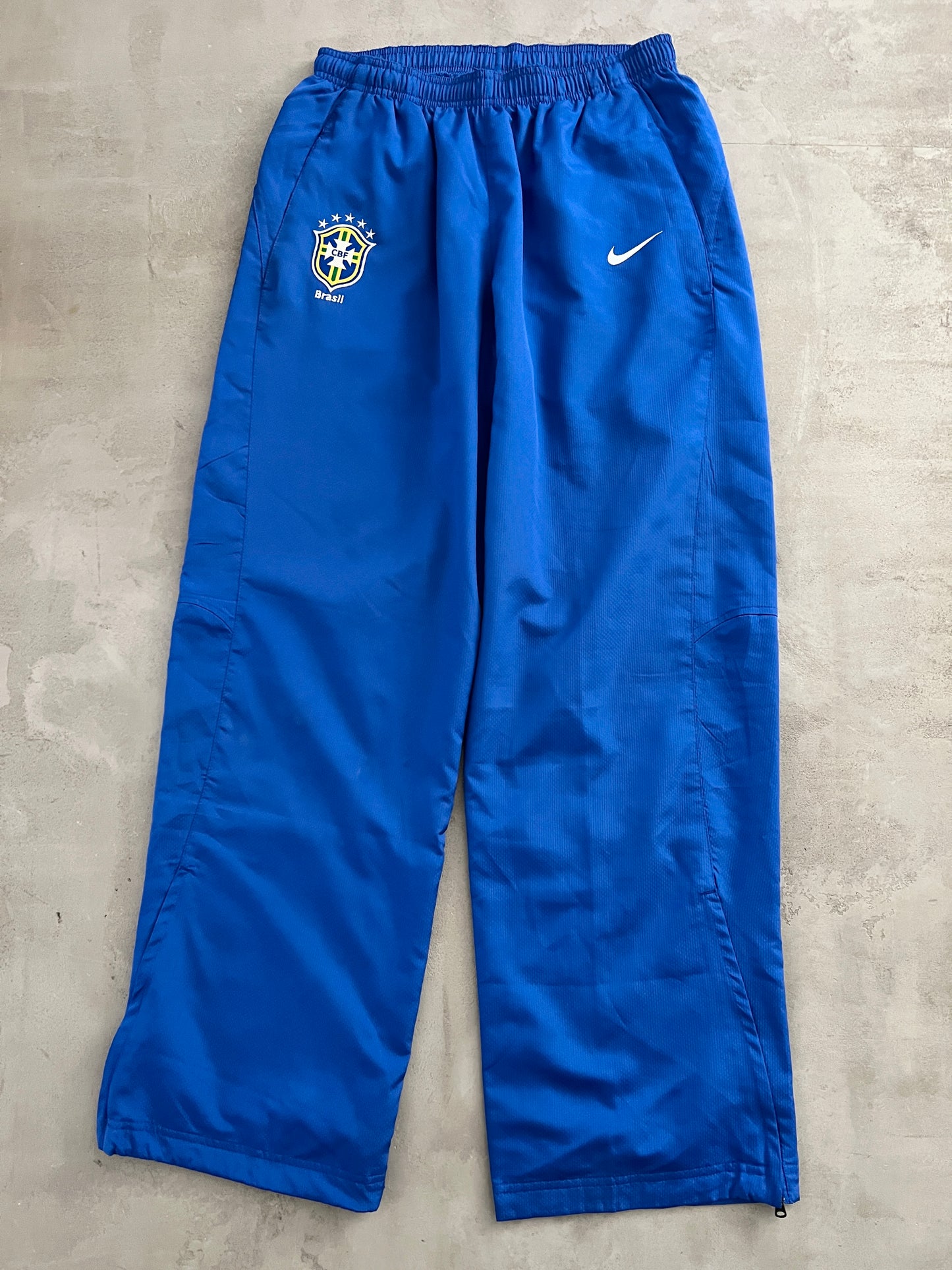 WHITE/BLUE BRAZIL NIKE TRACKSUIT - 2000S - M