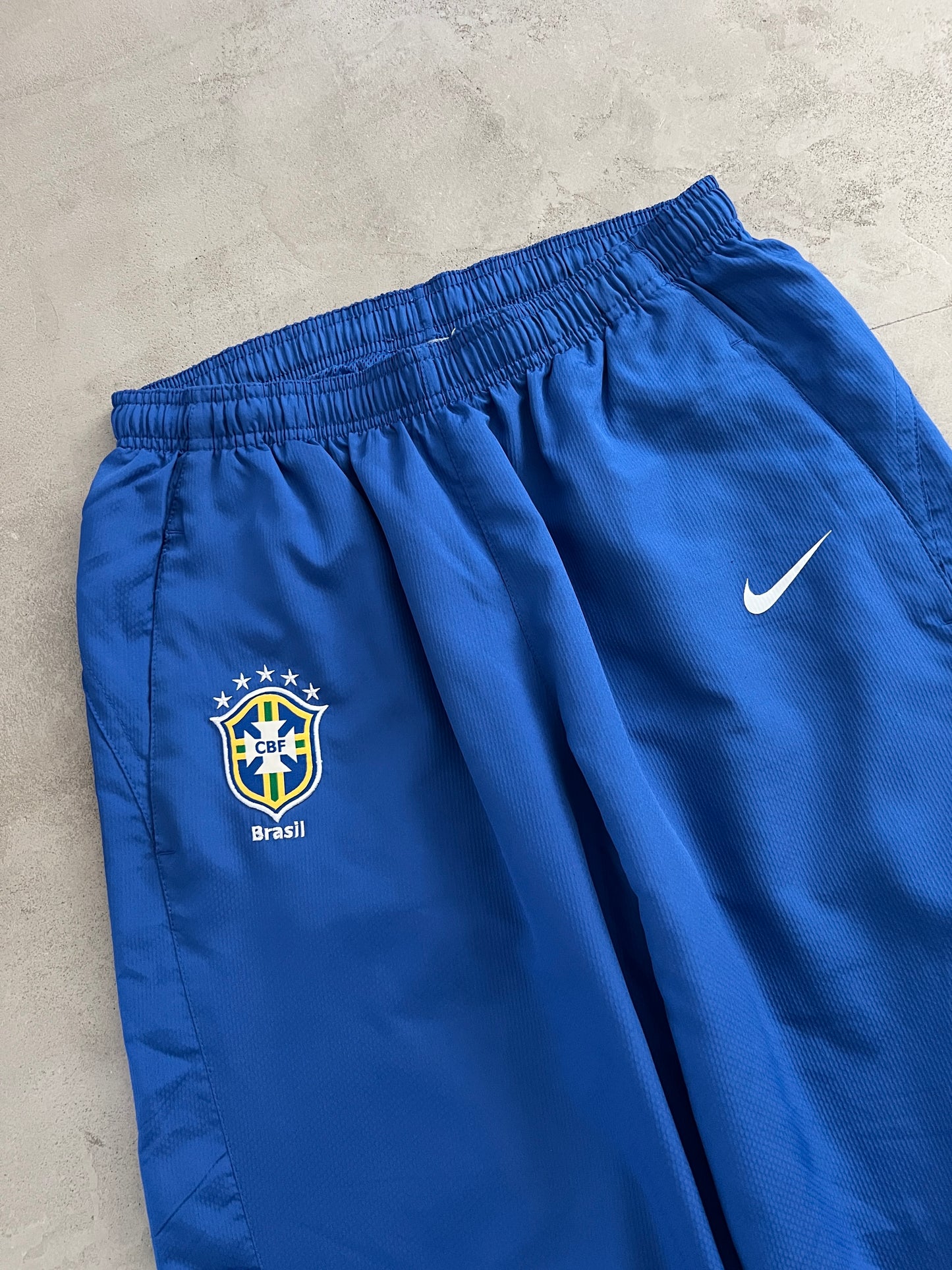 WHITE/BLUE BRAZIL NIKE TRACKSUIT - 2000S - M