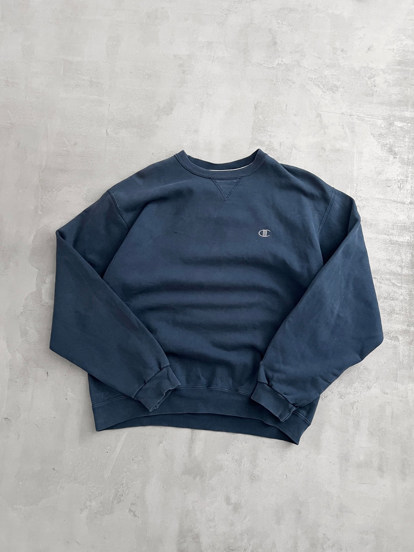 NAVY CHAMPION SWEATER - 2000S - M/L