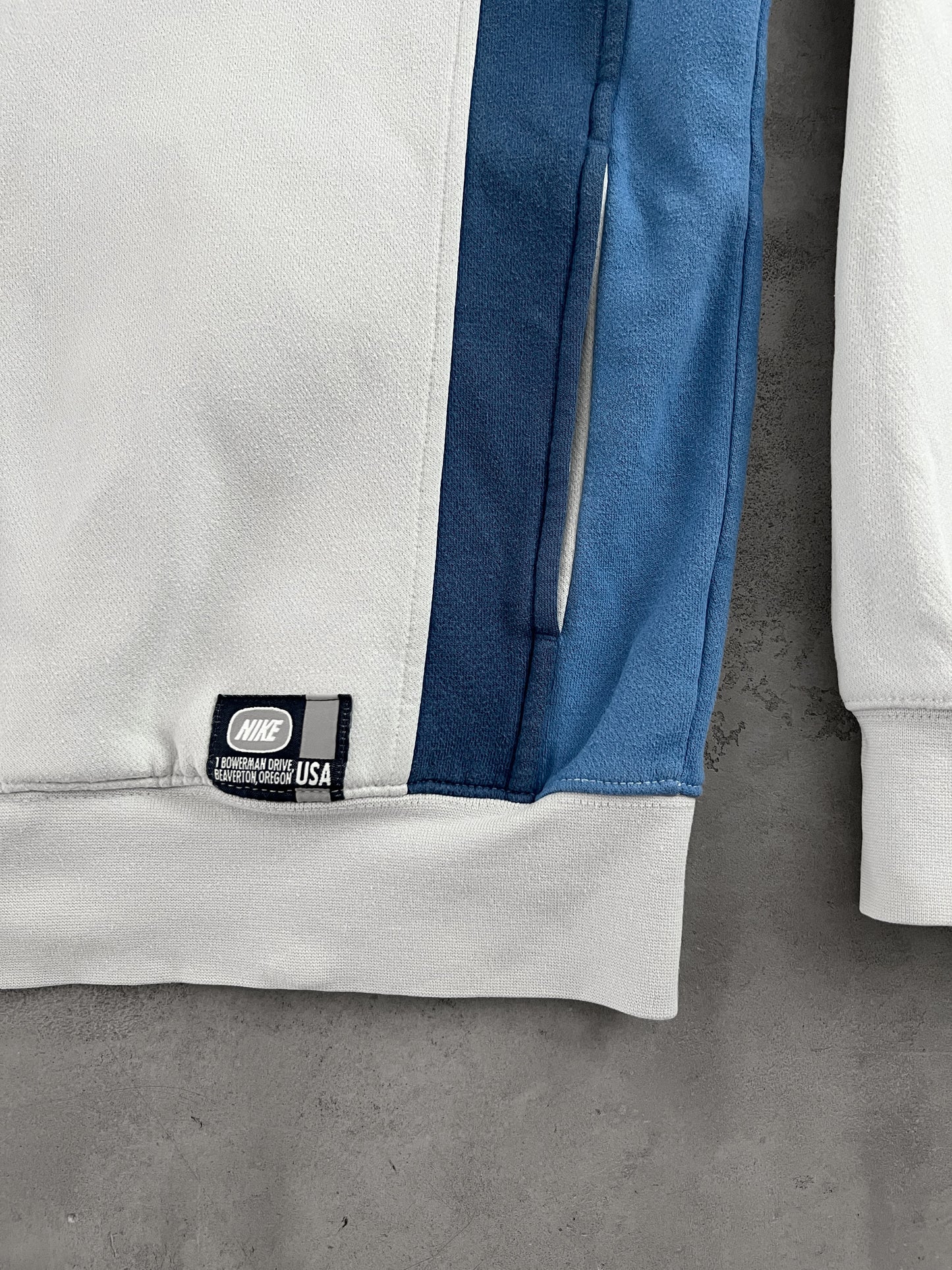 GREY/BLUE NIKE ZIP UP HOODIE - 2000S - M
