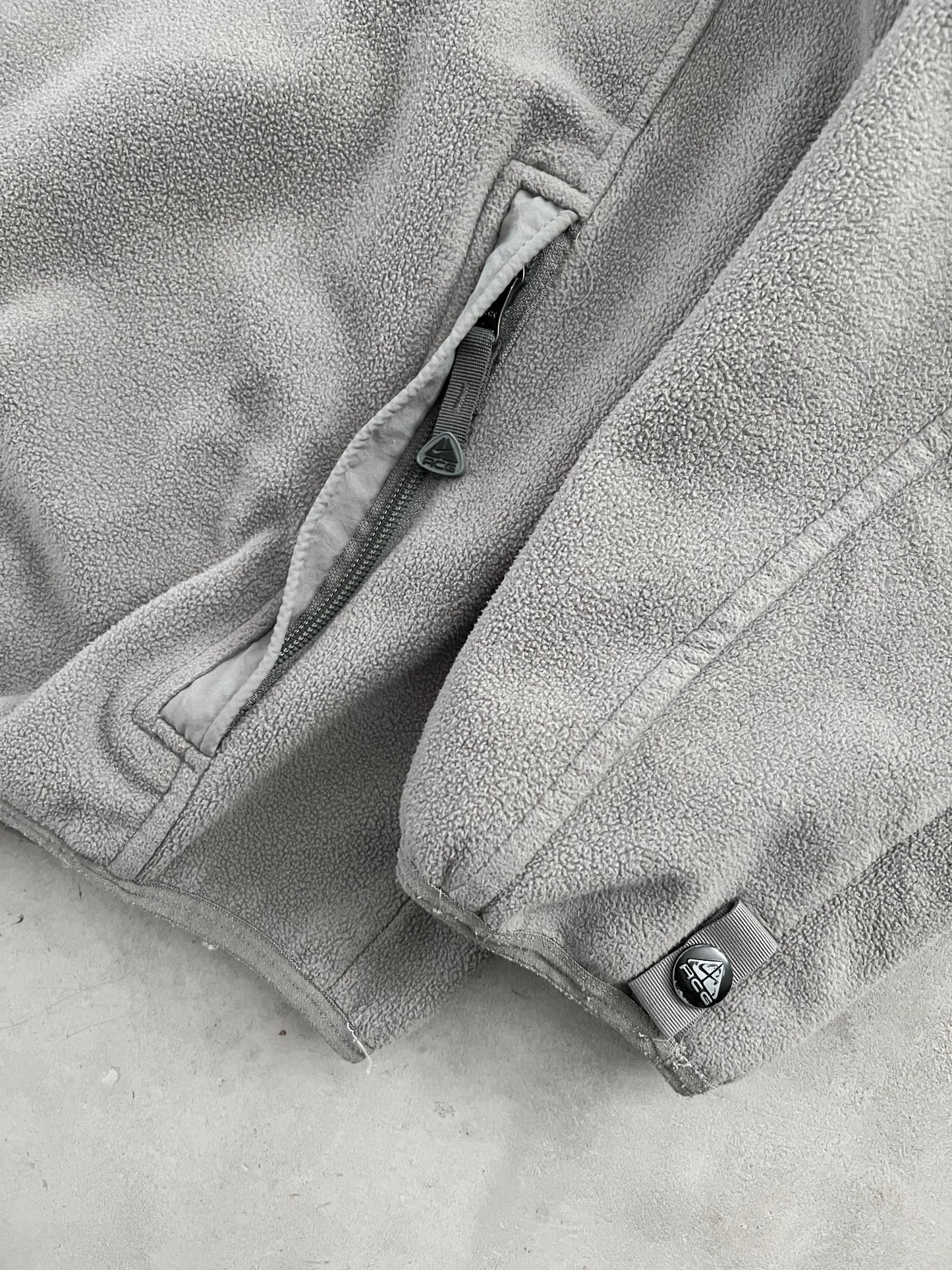 GREY NIKE ACG FLEECE - 2000S - L
