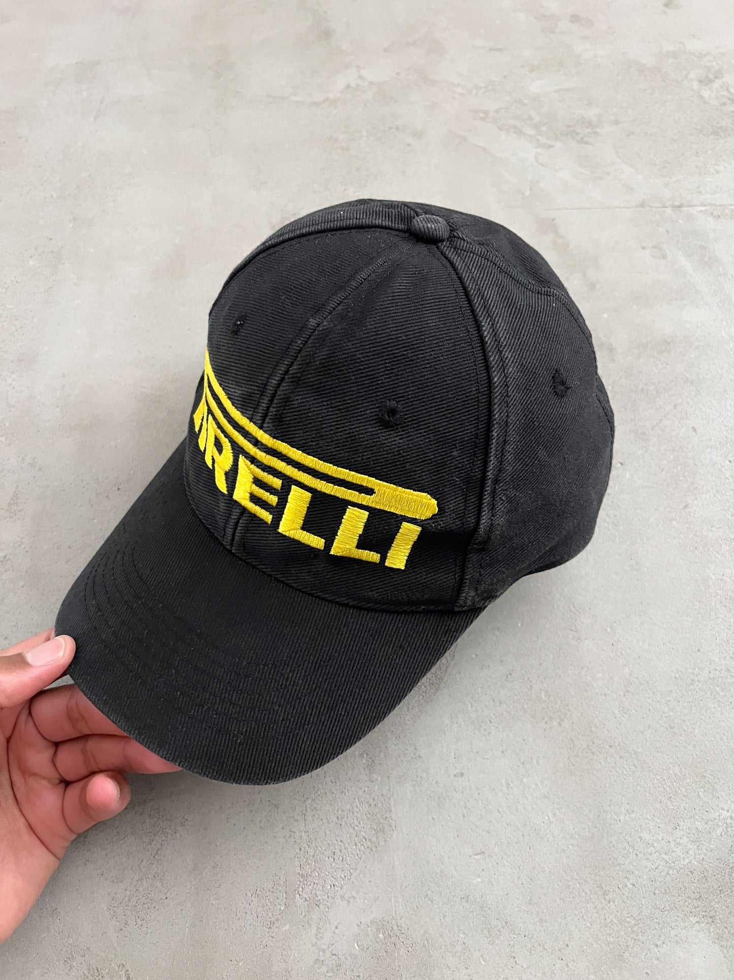 BLACK PIRELLI TIRES CAP - 2000S
