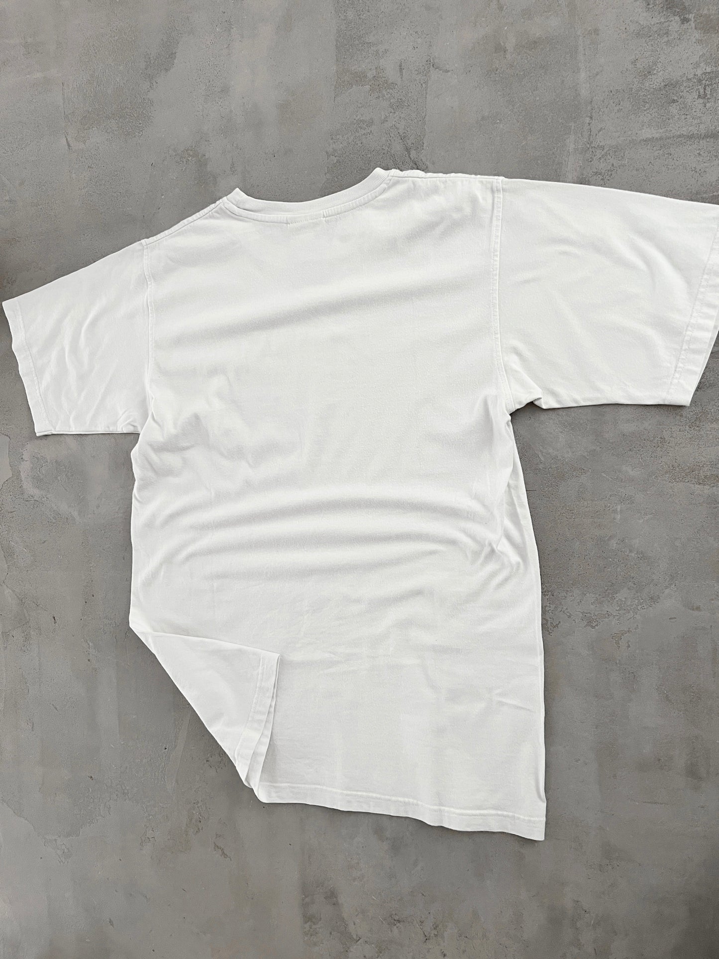 WHITE ENGLAND NIKE TEE - 1990S - L