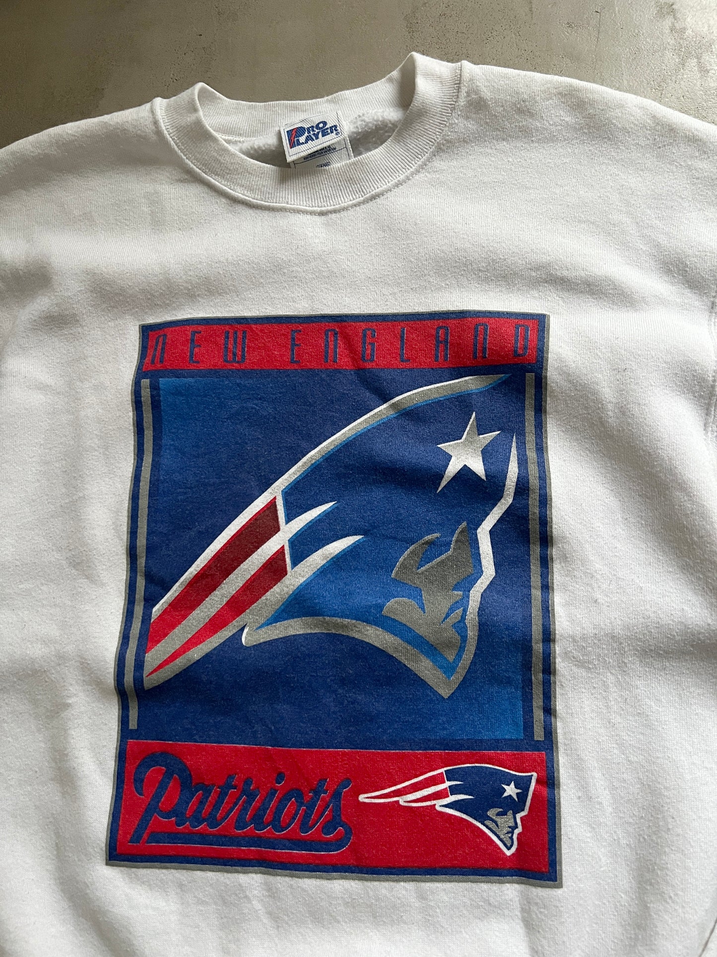 WHITE NFL NEW ENGLAND PATRIOTS SWEATER - 1990S - M