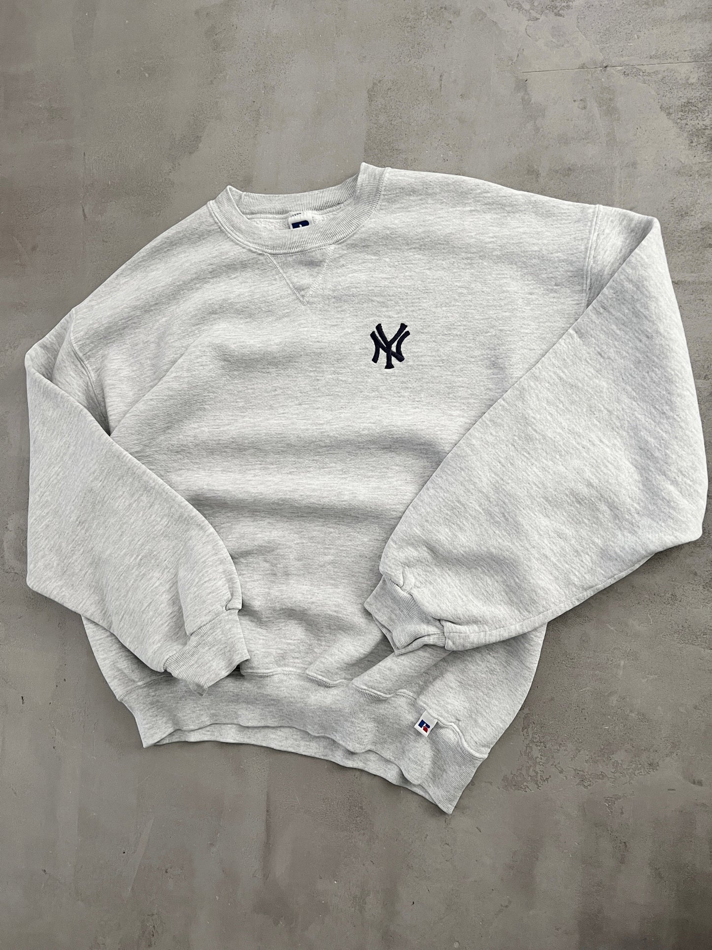 GREY YANKEES RUSSELL SWEATER - 1990S - L/M