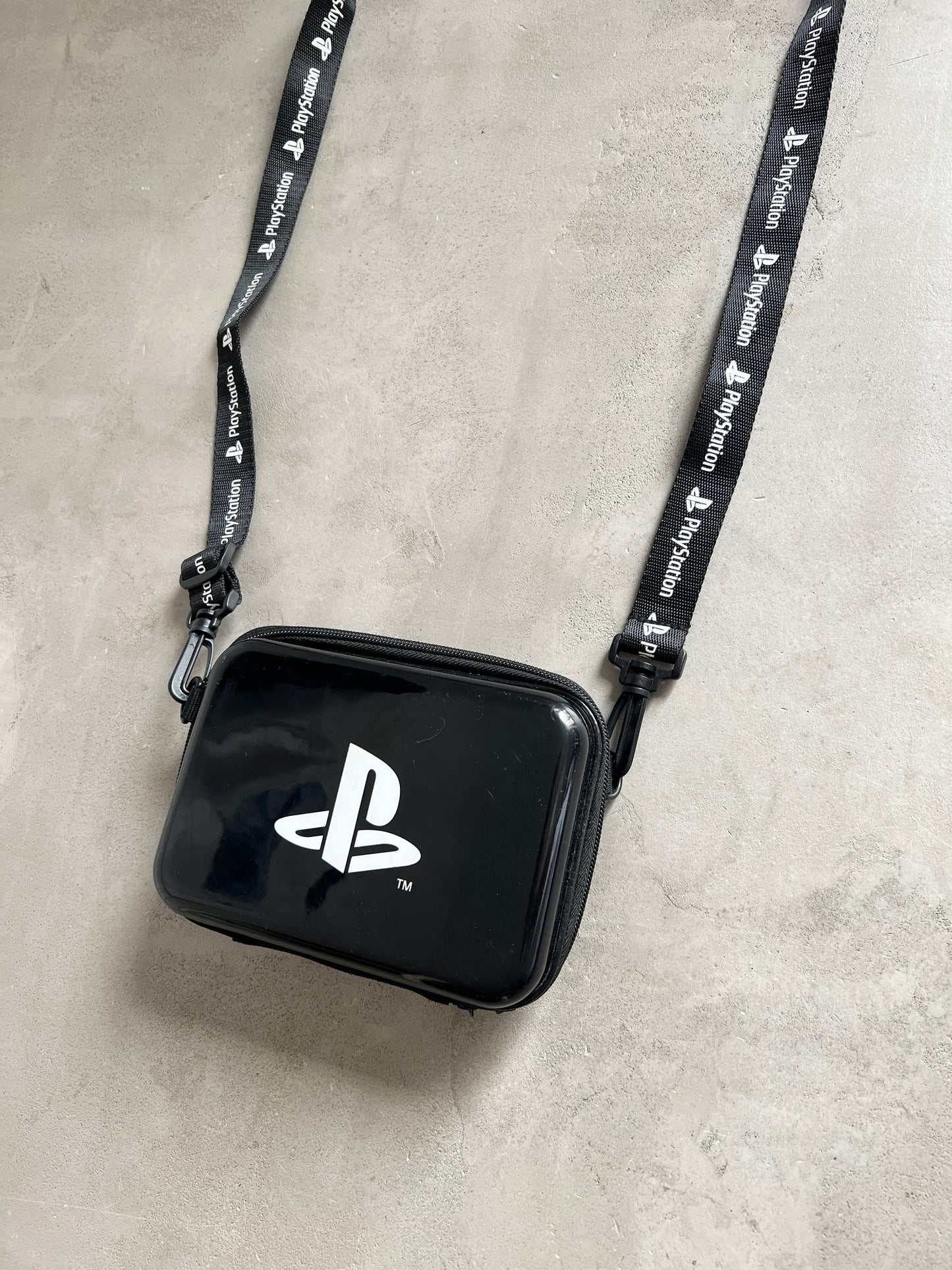 BLACK PLAYSTATION BAG - 1990S