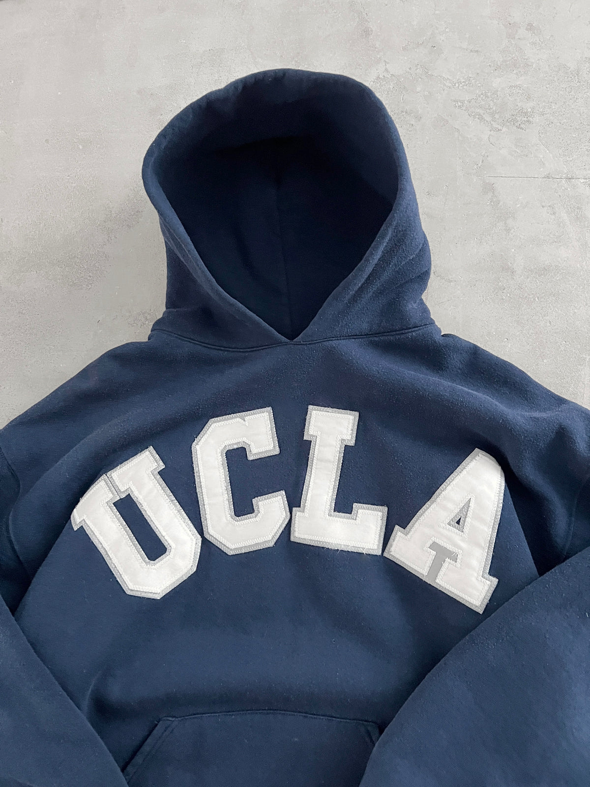 NAVY UCLA RUSSELL HOODIE - 1990S - L