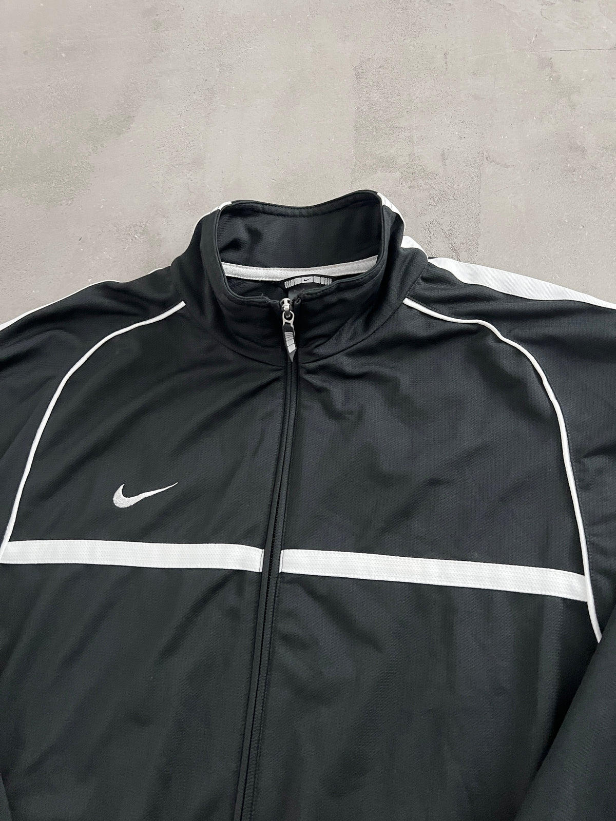 BLACK NIKE TRACK JACKET - 2000S - XL
