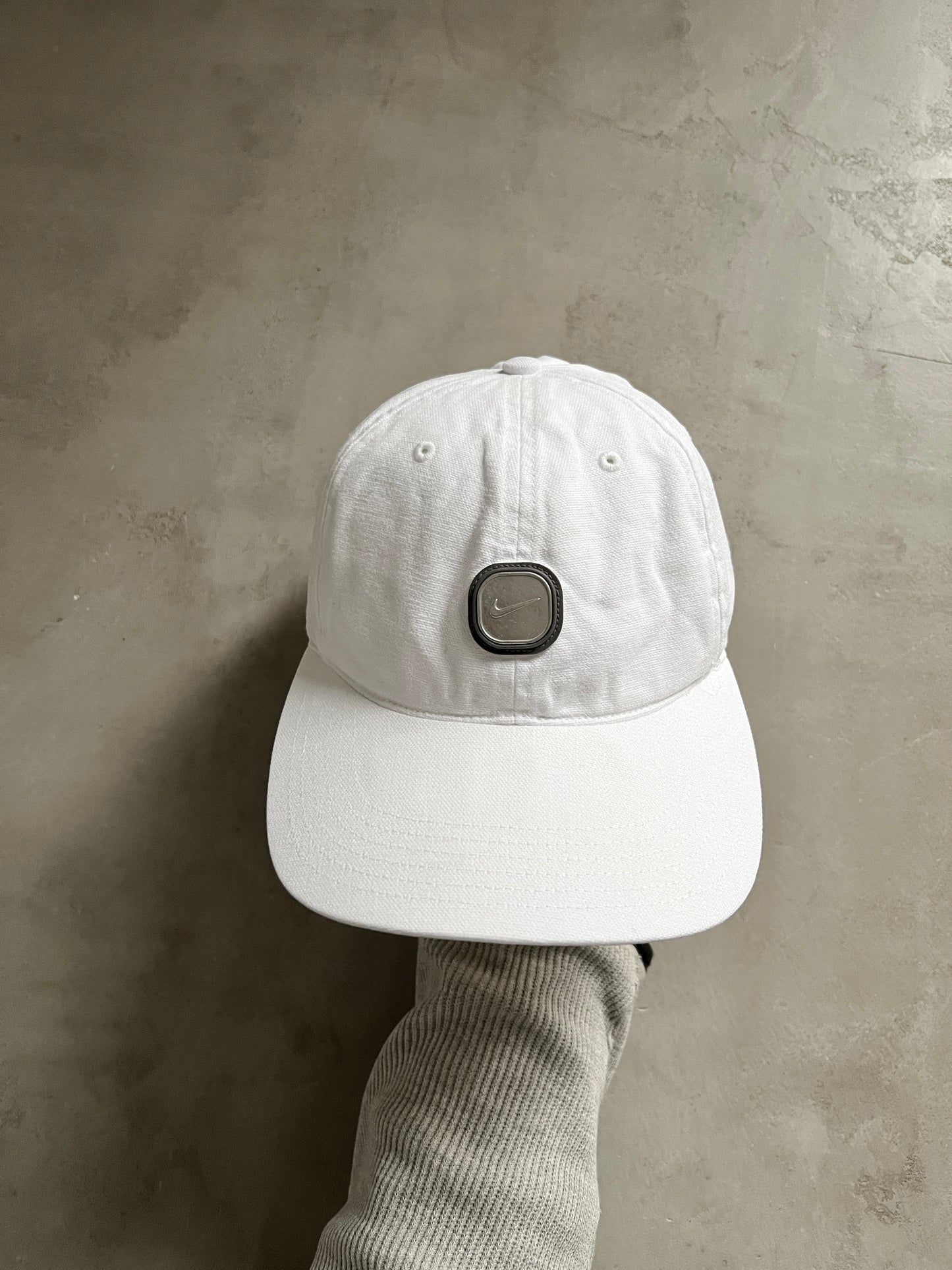 WHITE NIKE CAP - 2000S
