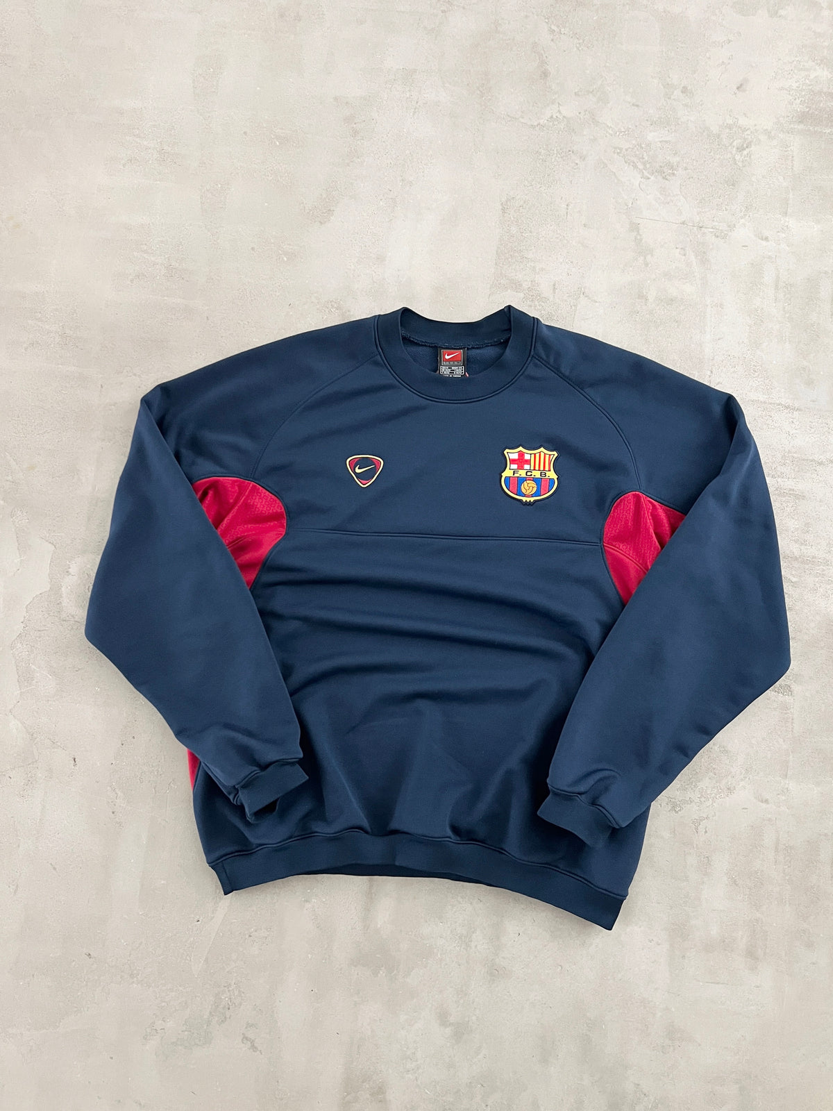 NAVY BARCELONA NIKE SWEATER - 2000S - L