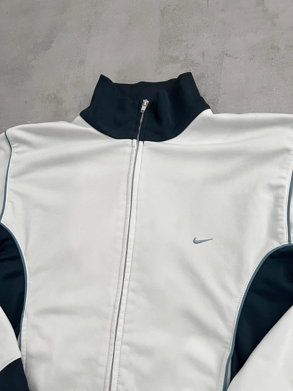 WHITE/NAVY NIKE JACKET - 2000S - S/M