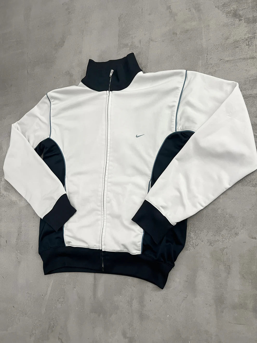 WHITE/NAVY NIKE JACKET - 2000S - S/M