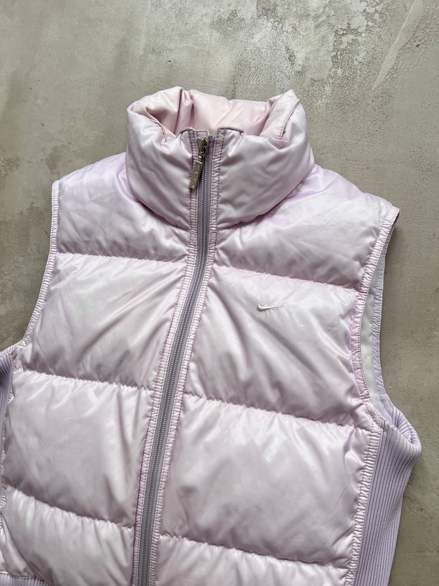 ROSÉ NIKE PUFFER VEST - 2000S - WOMENS S/M