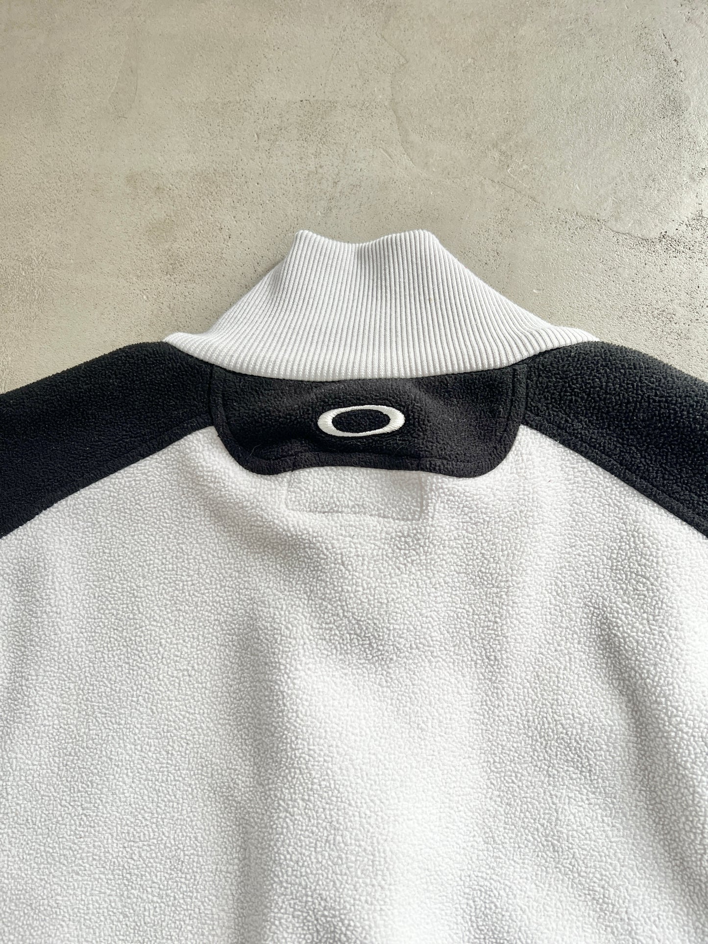 CREME/BLACK OAKLEY FLEECE - 1990S - XL